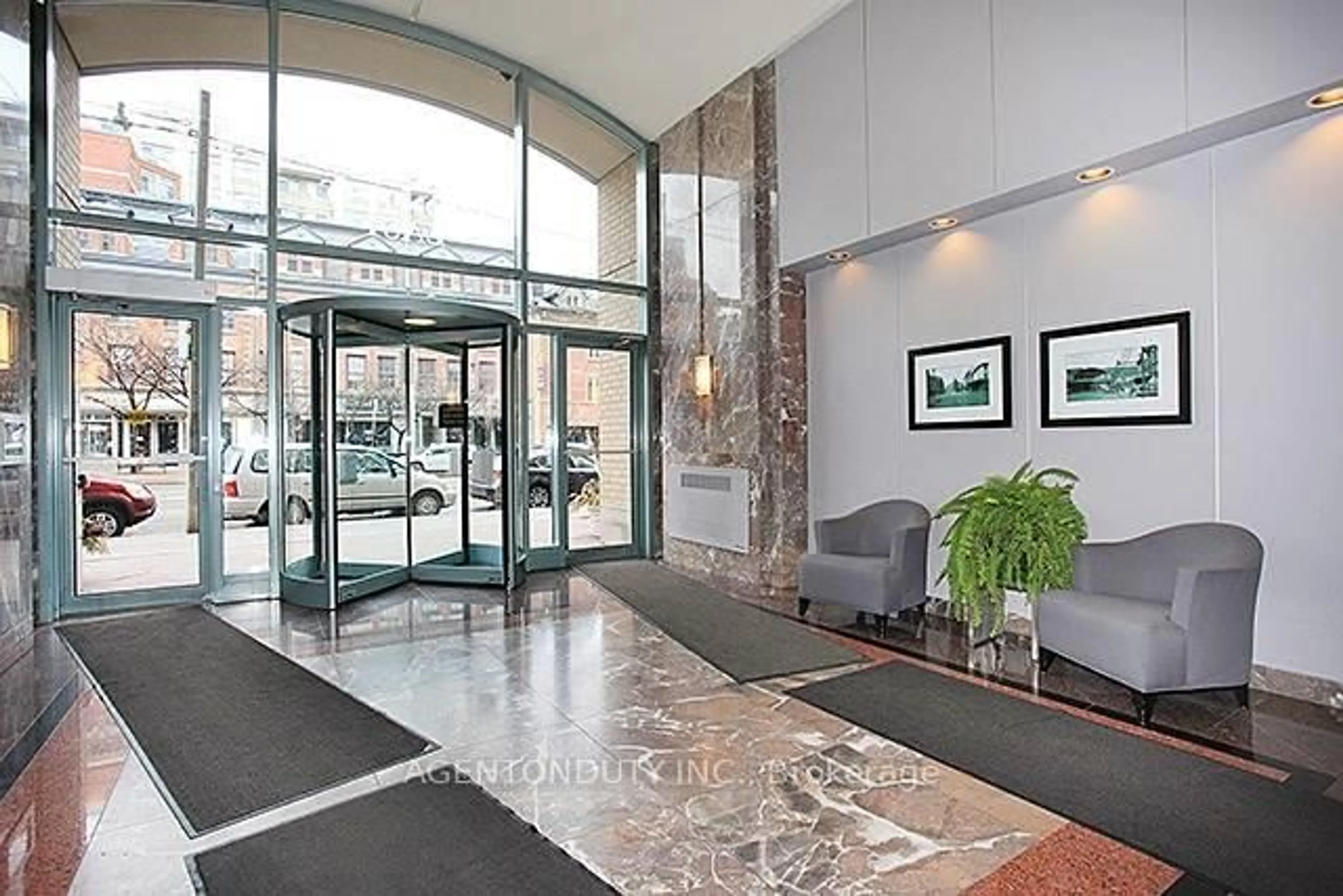 Lobby for 109 Front St #529, Toronto Ontario M5A 4P7