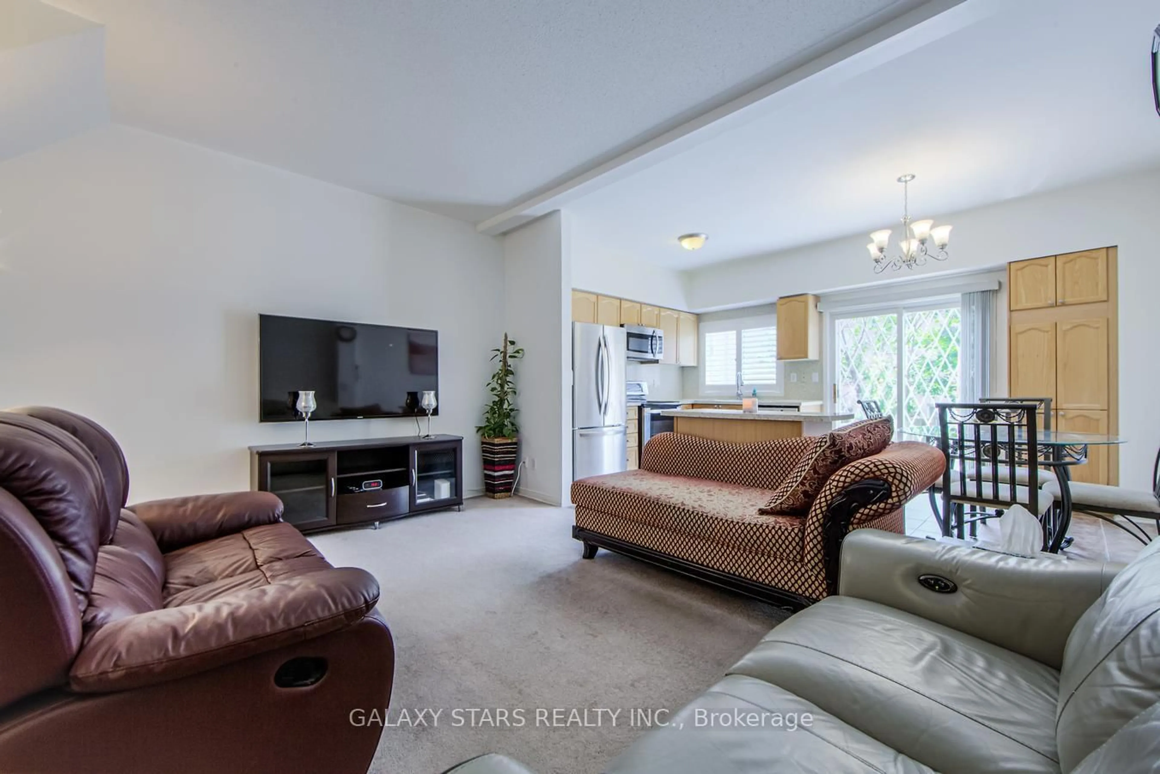 Living room with furniture, unknown for 48 Tisdale Ave, Toronto Ontario M4A 2Y3
