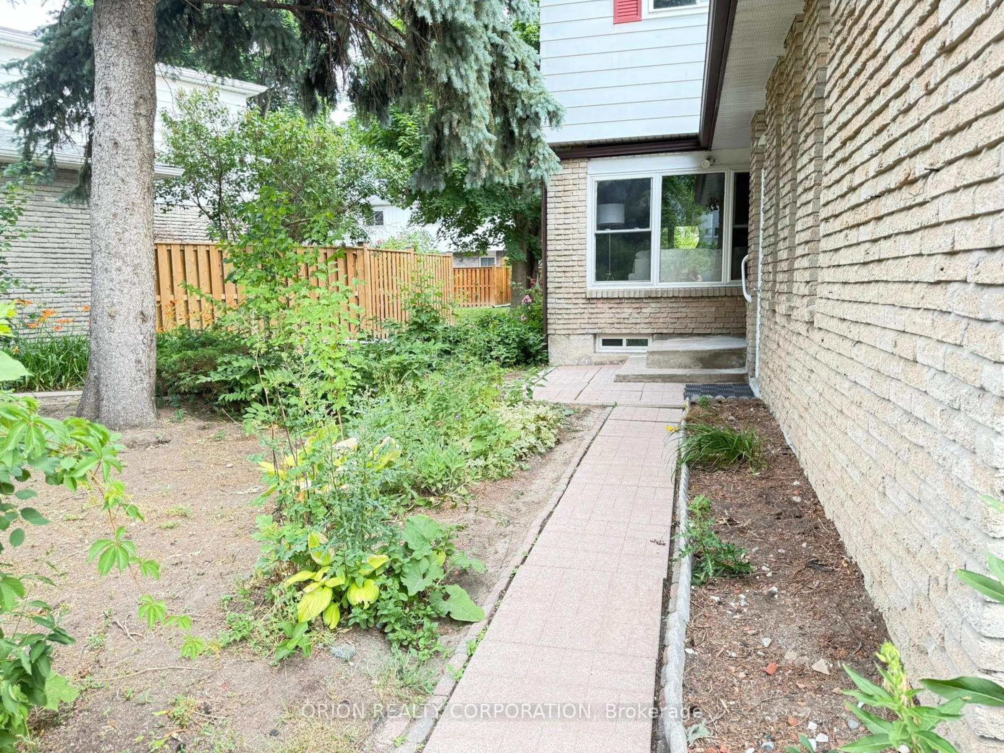 Unknown for 20 Antibes Dr, Toronto Ontario M2R 3K3