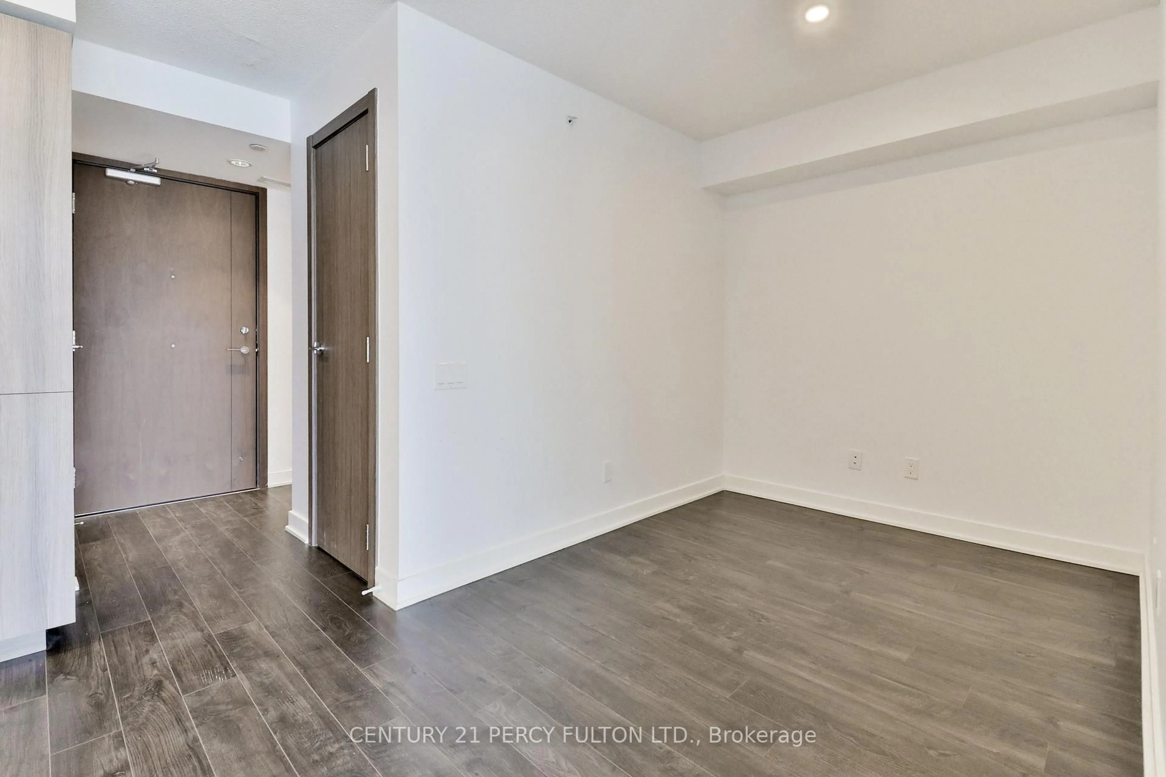 A pic of a room for 19 Bathurst St #1107, Toronto Ontario M5V 0N2