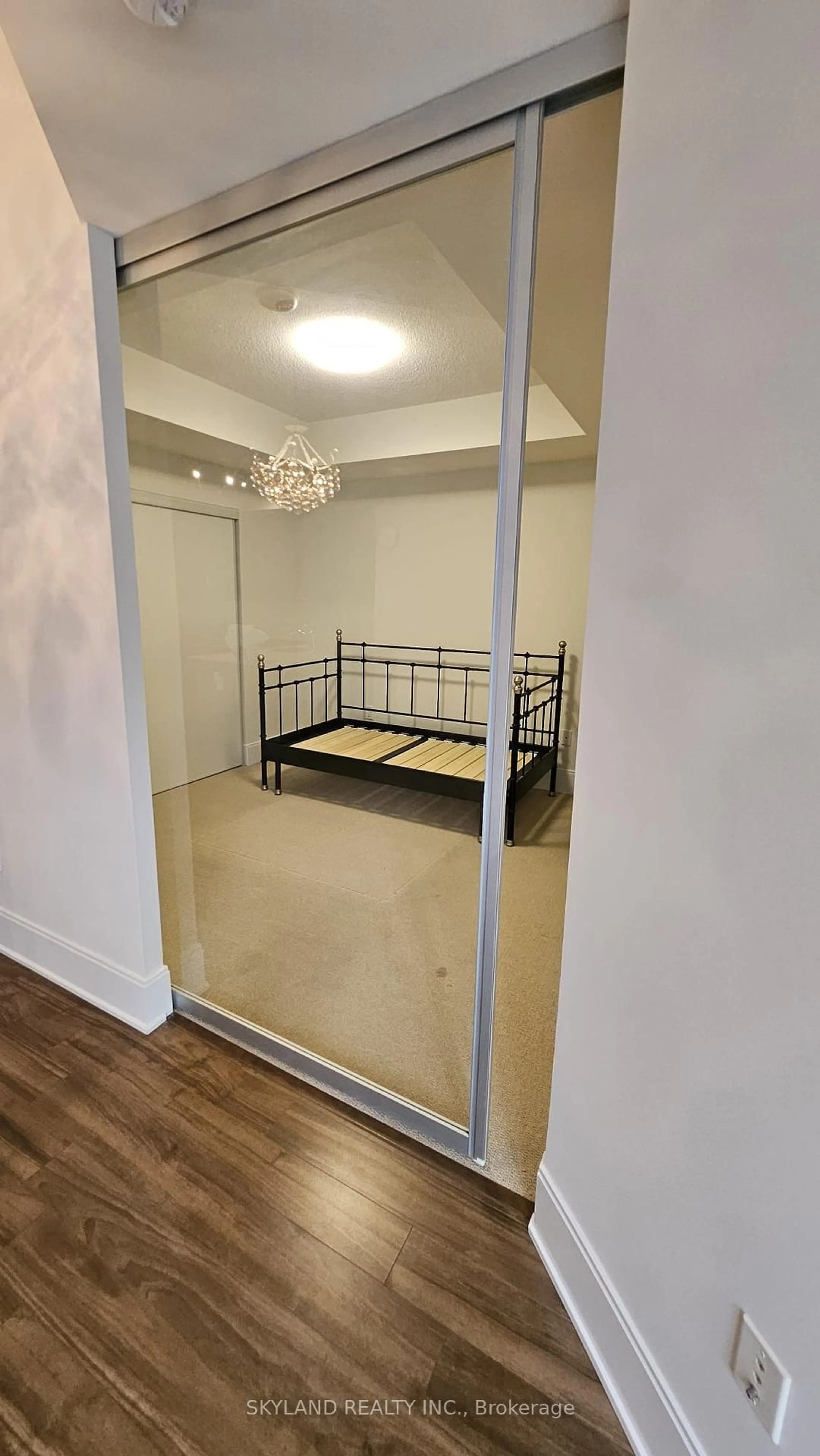 Unknown for 560 Front St #315, Toronto Ontario M5V 1C1