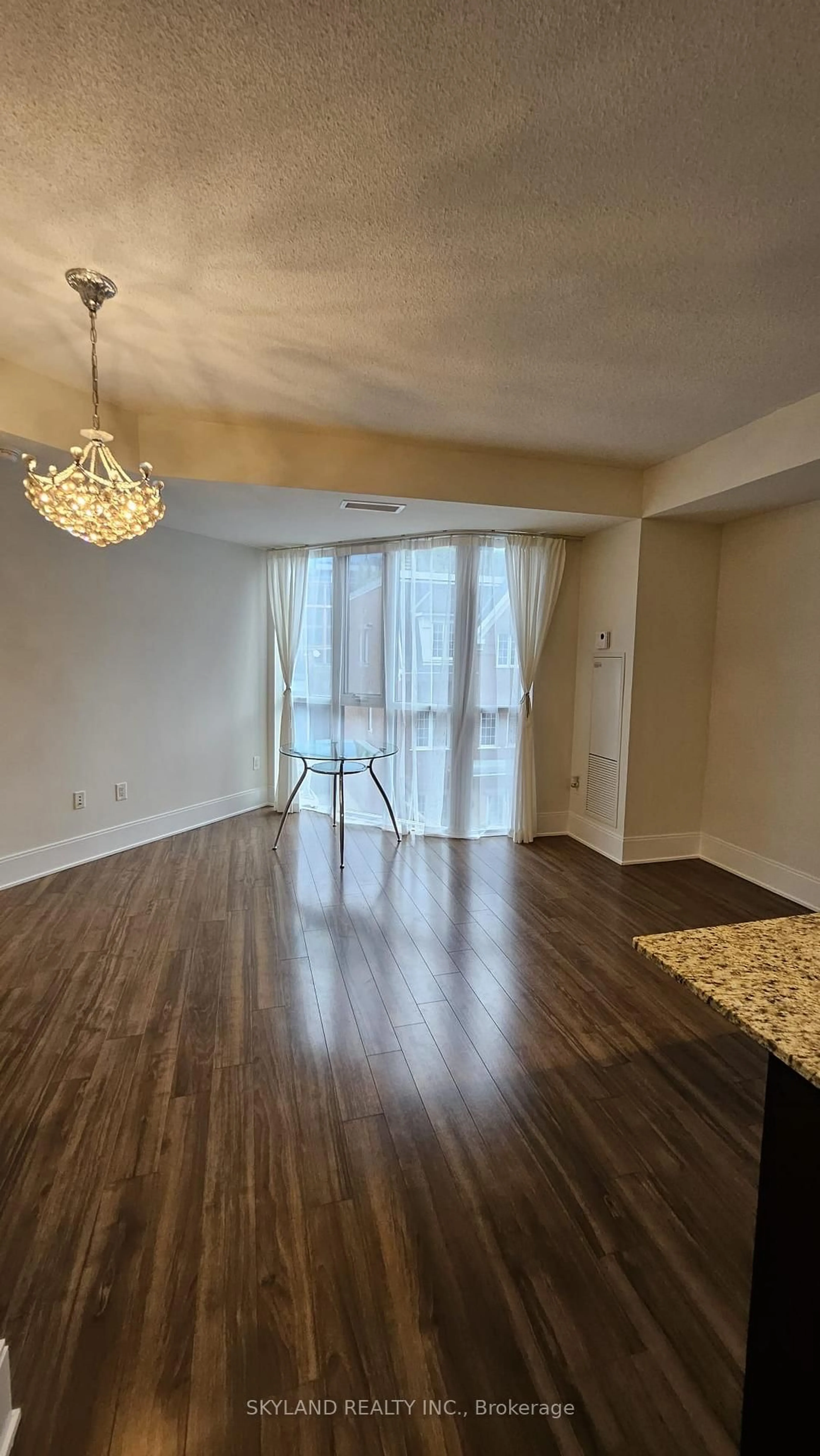 A pic of a room for 560 Front St #315, Toronto Ontario M5V 1C1