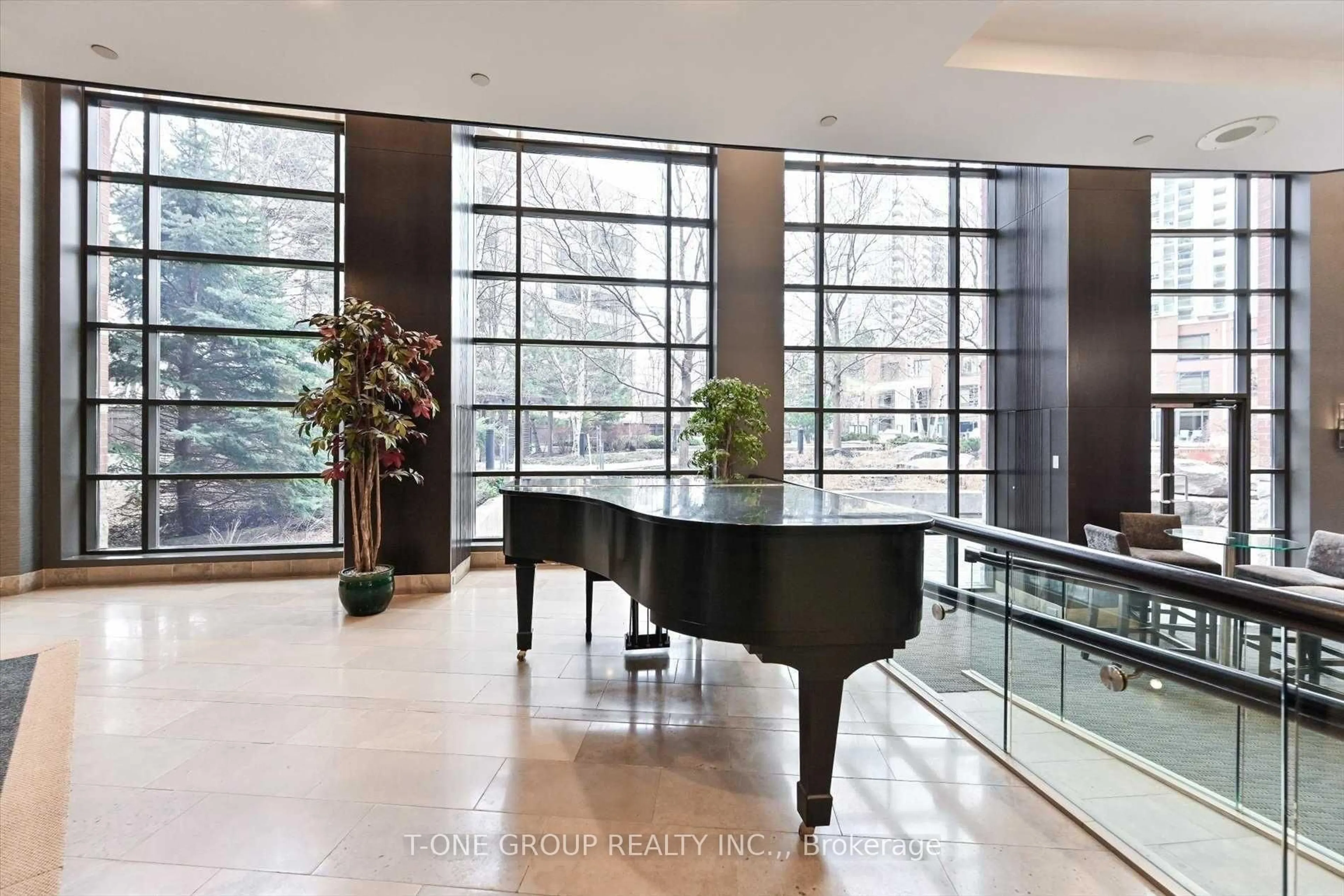 Indoor foyer for 33 Sheppard Ave #201, Toronto Ontario M2N 7K1