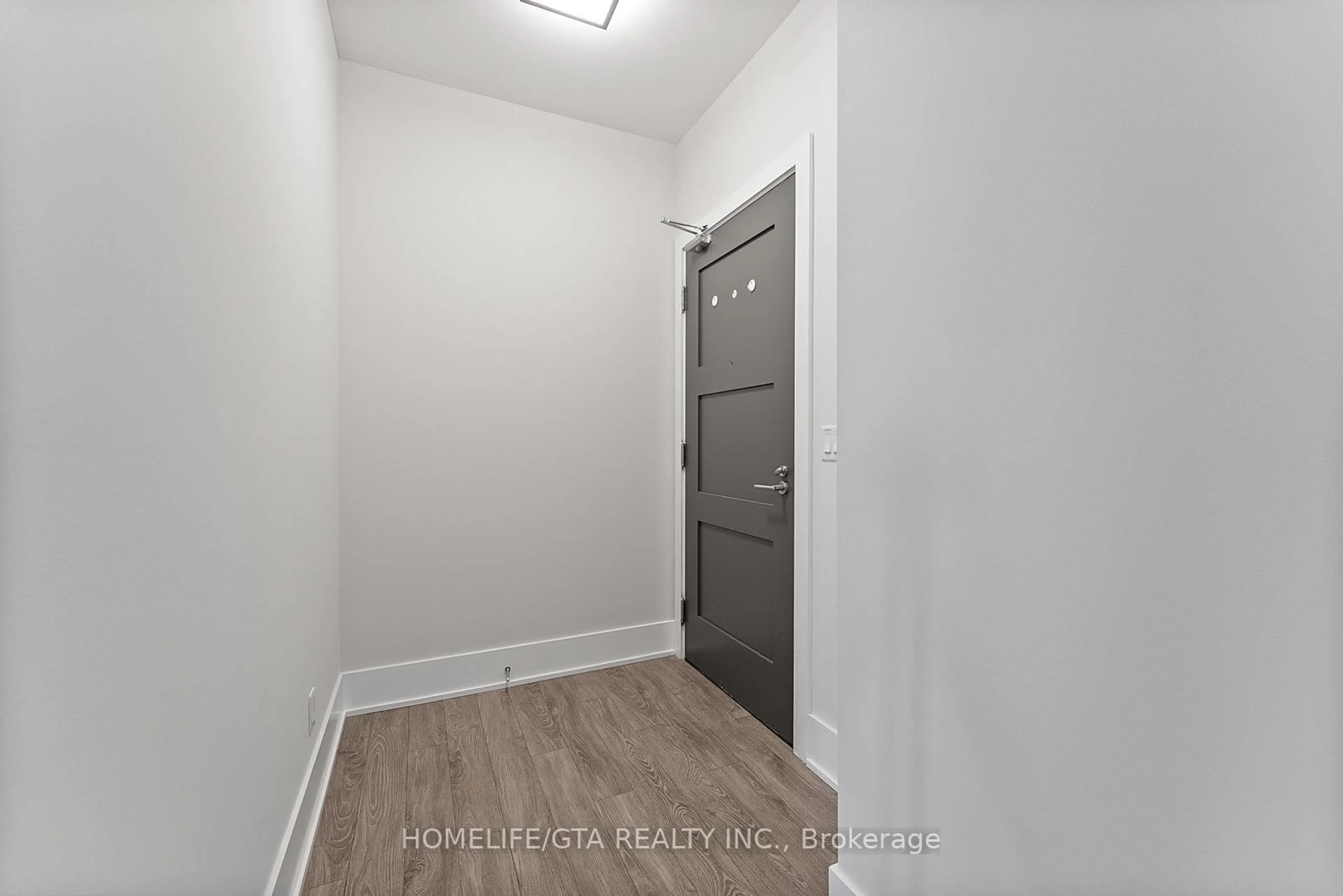 Unknown for 300 Front St #1811, Toronto Ontario M5V 0E9