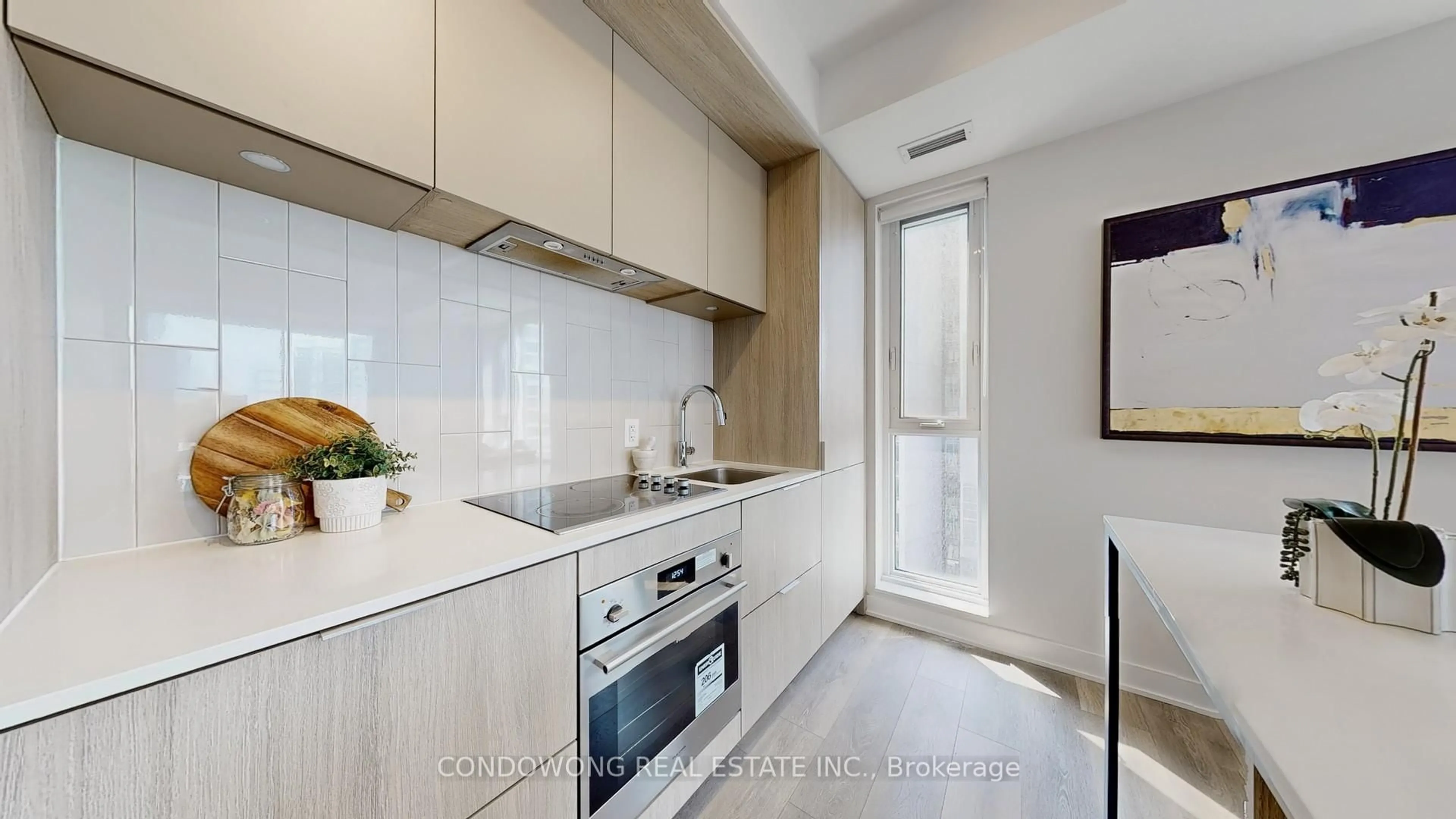 Standard kitchen, ceramic/tile floor for 130 River St #1203, Toronto Ontario M5A 0R8