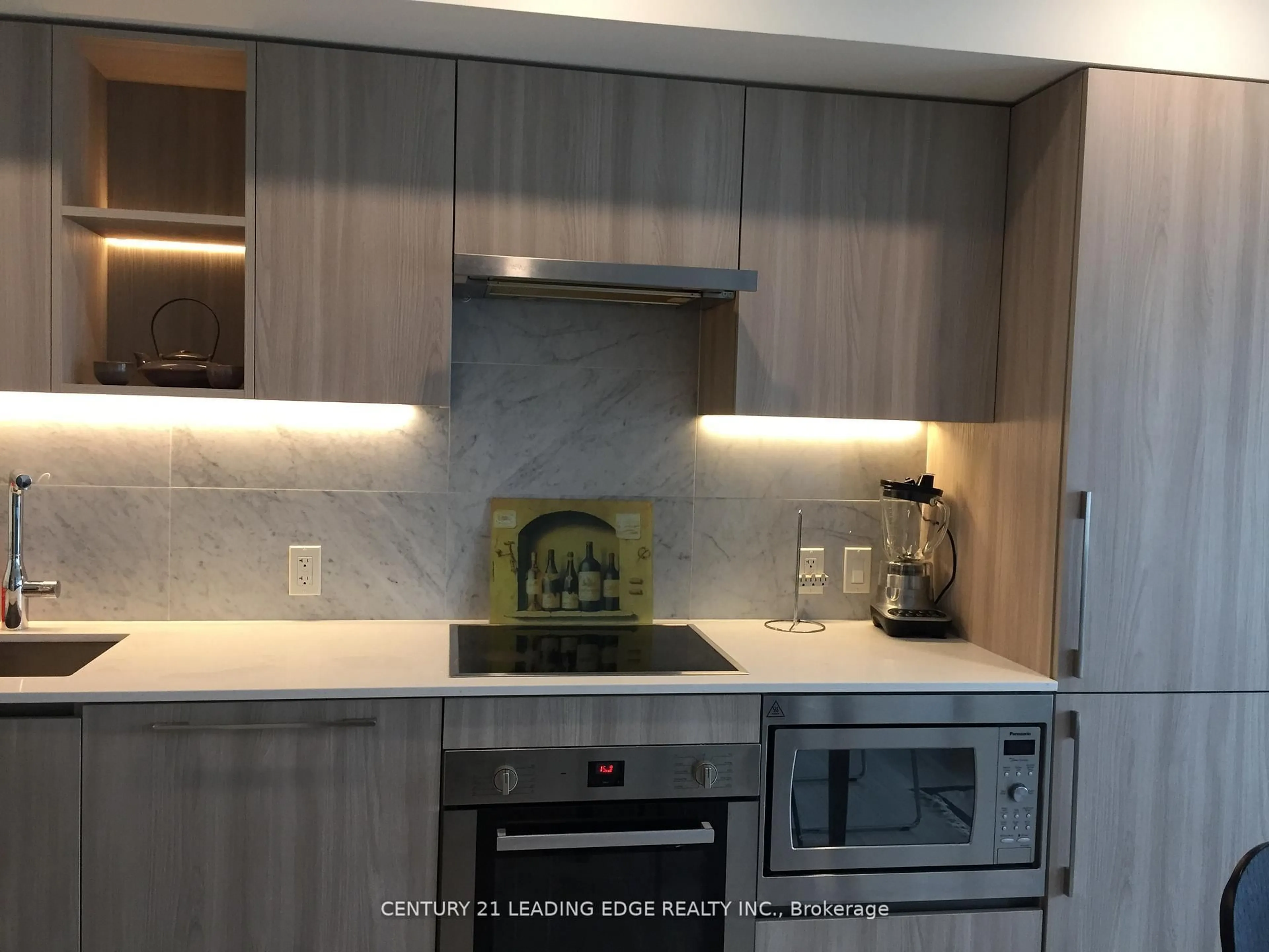 Standard kitchen, unknown for 17 Bathurst St #2509, Toronto Ontario M5V 0N1