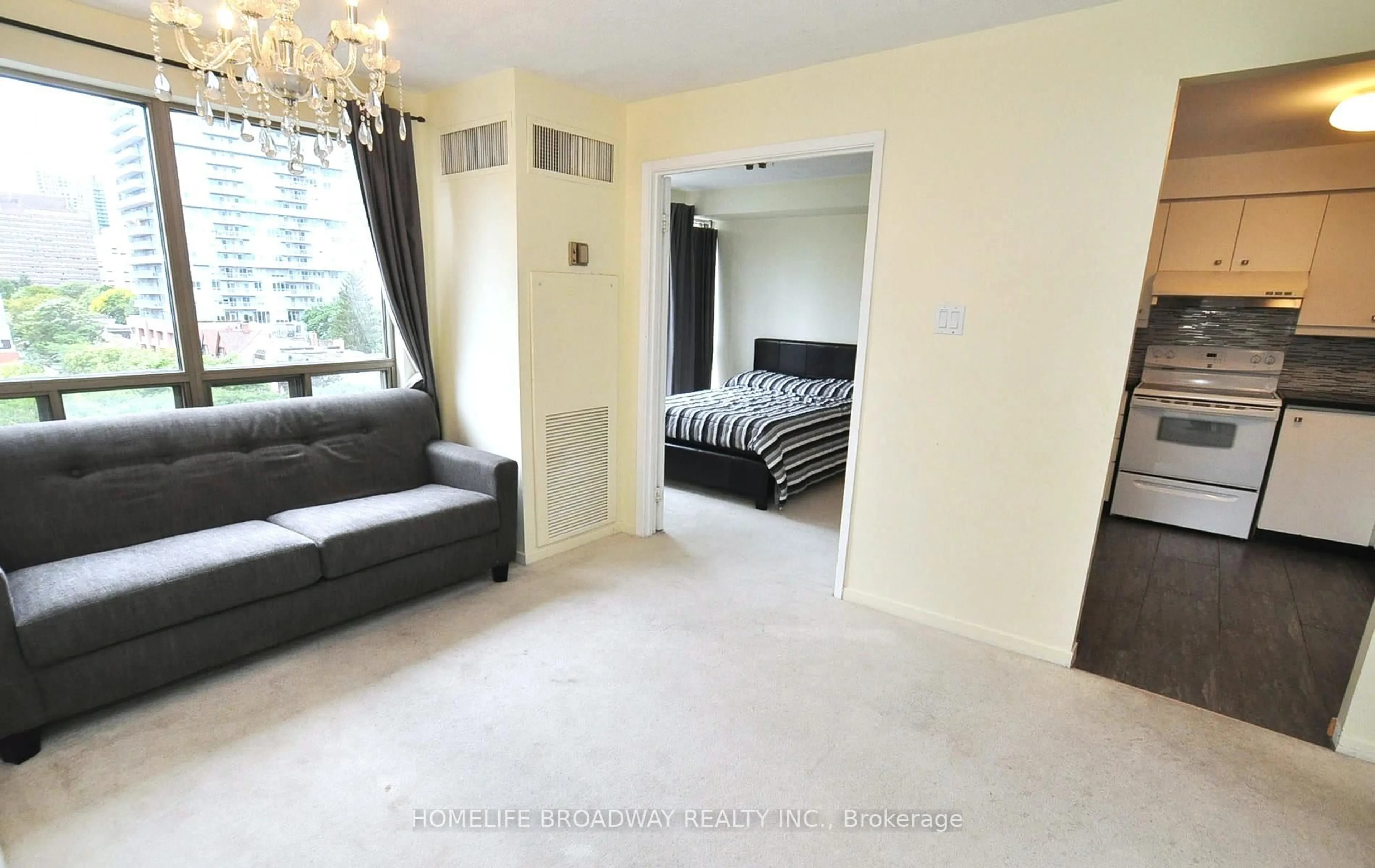 A pic of a room for 298 Jarvis St #707, Toronto Ontario M5B 2M4