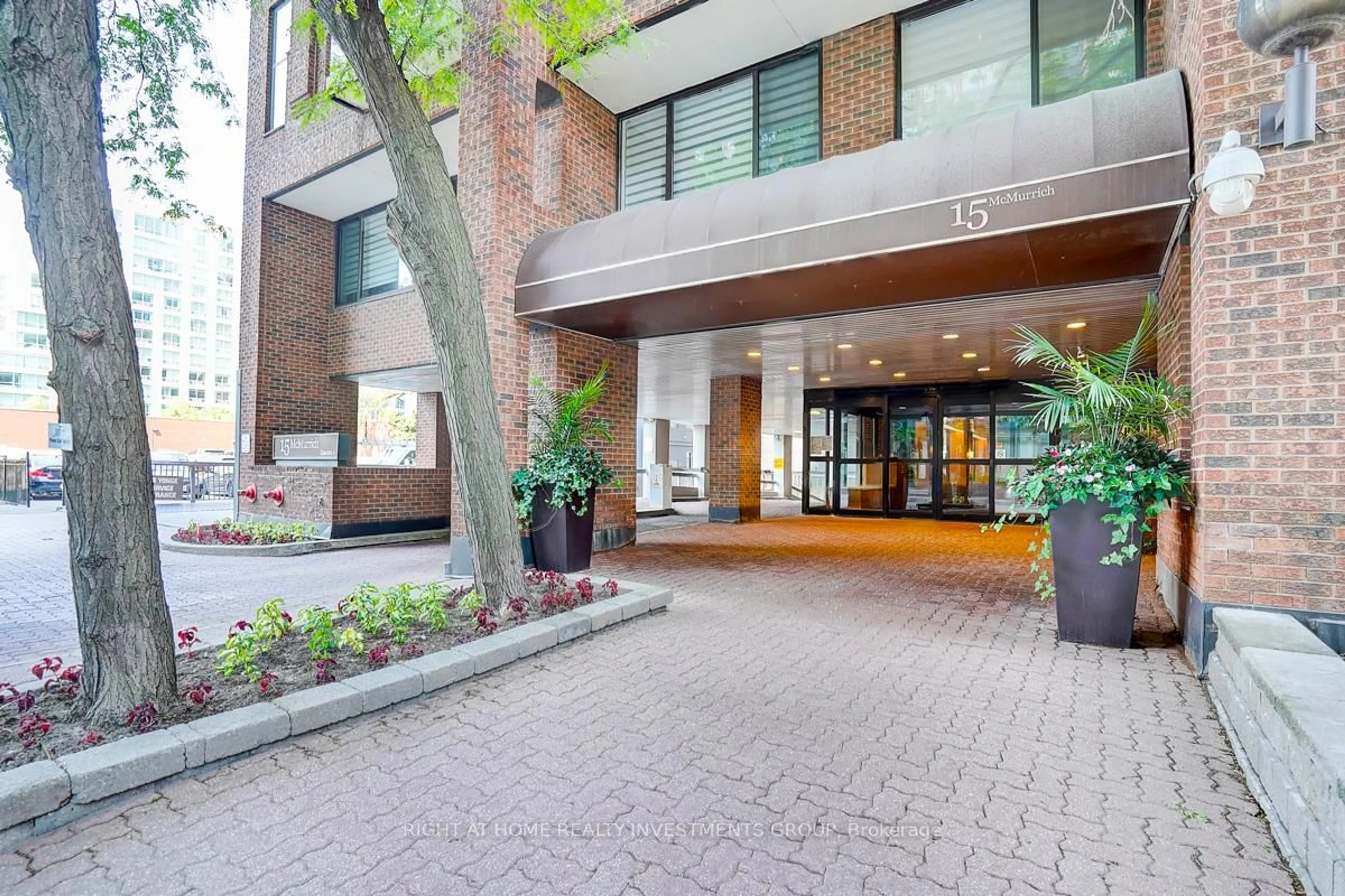 Indoor foyer for 15 McMurrich St #1202, Toronto Ontario M5R 3M6