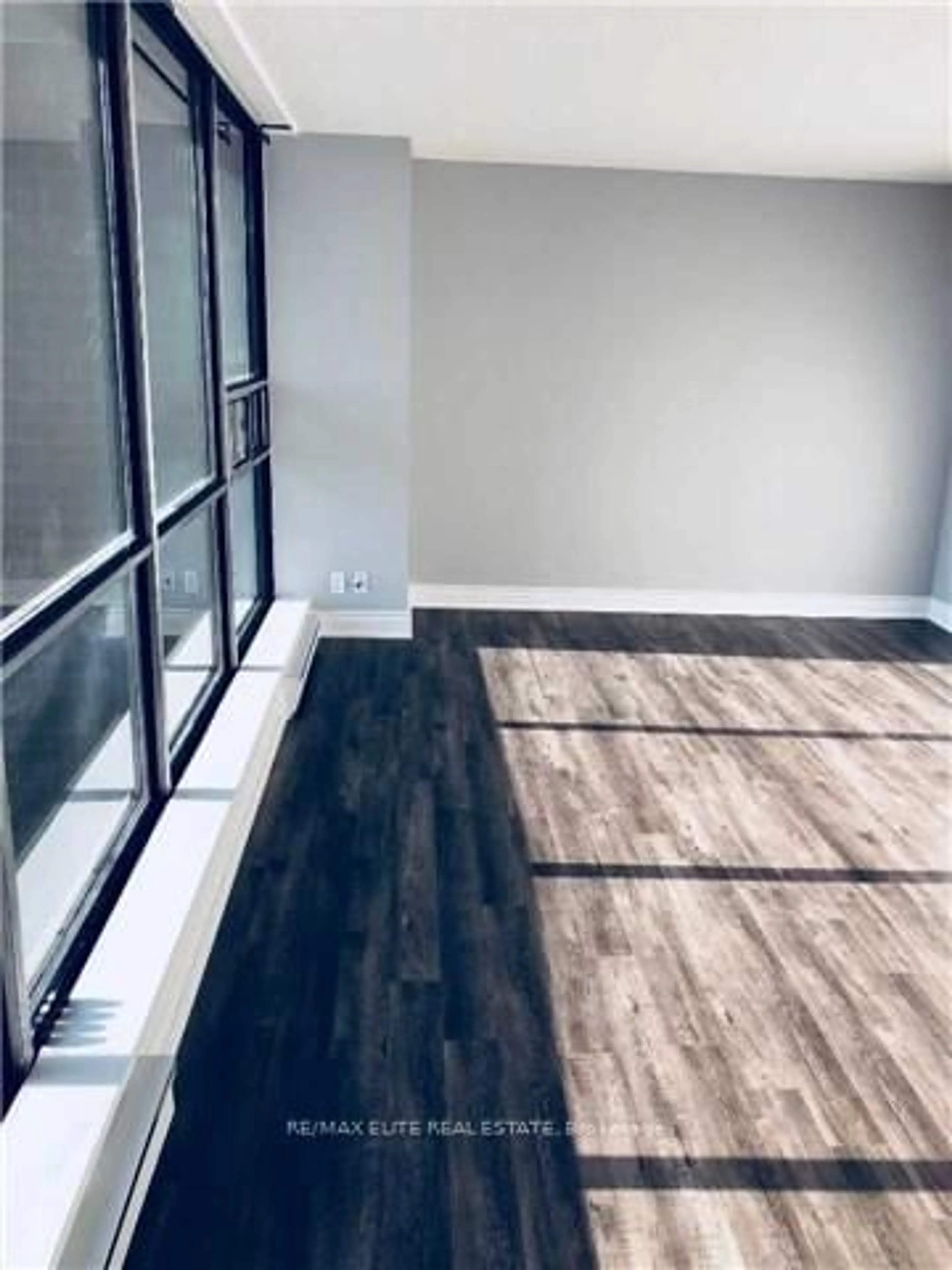 A pic of a room for 914 Yonge St #1212, Toronto Ontario M4W 3C8