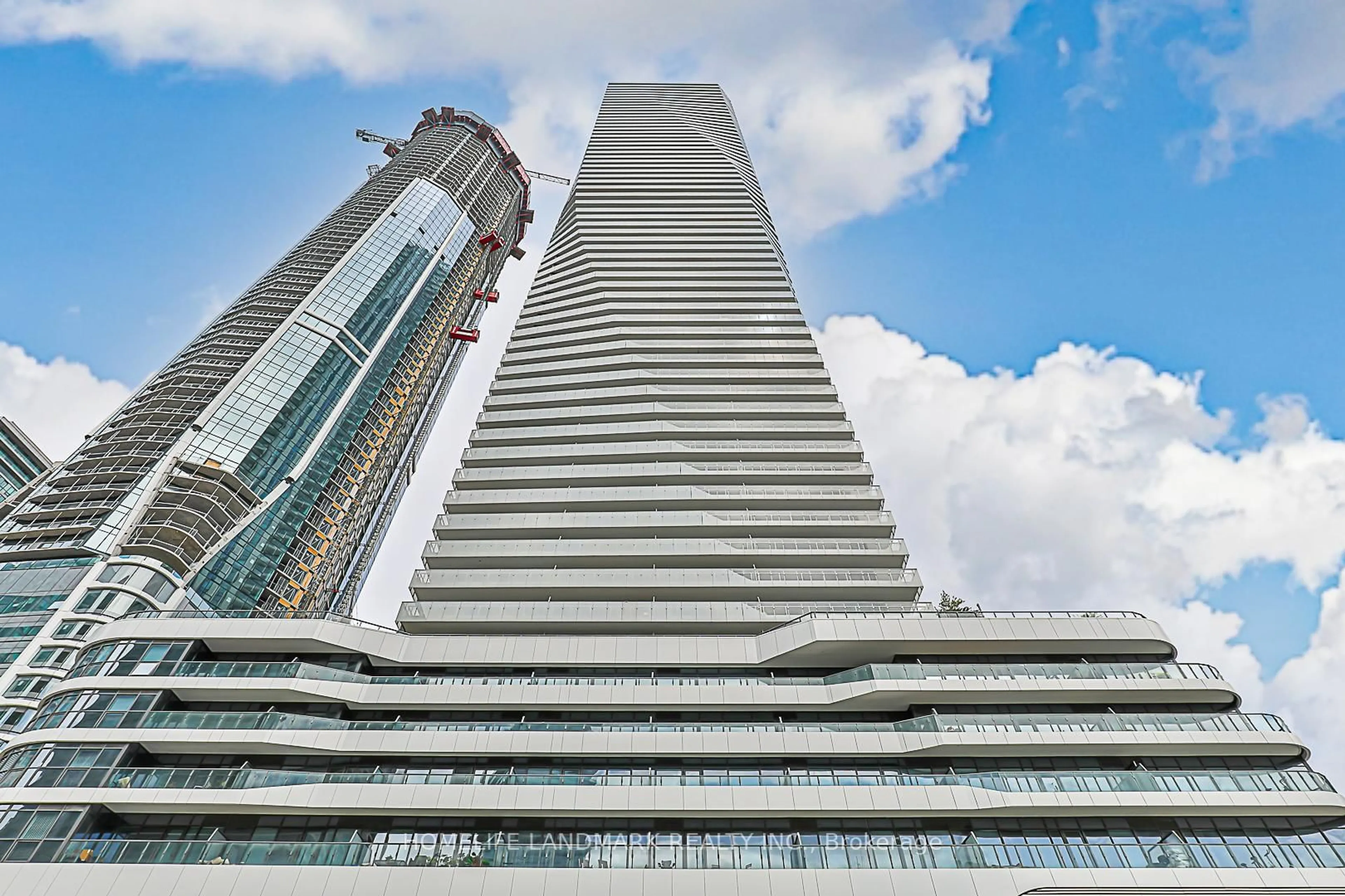Indoor foyer for 28 Freeland St #3309, Toronto Ontario M2J 1M6