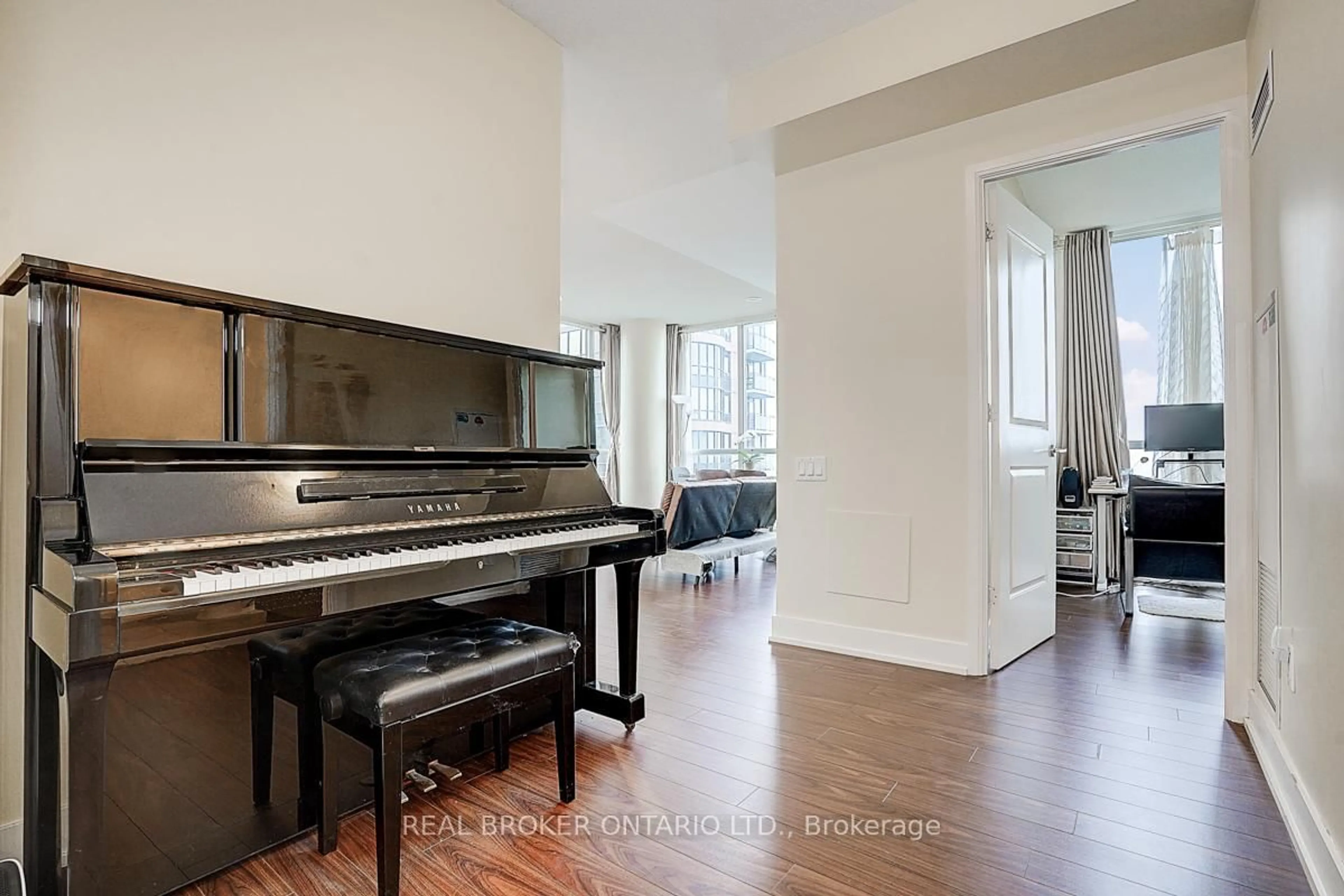 Unknown for 23 Sheppard Ave #2104, Toronto Ontario M2N 0C8