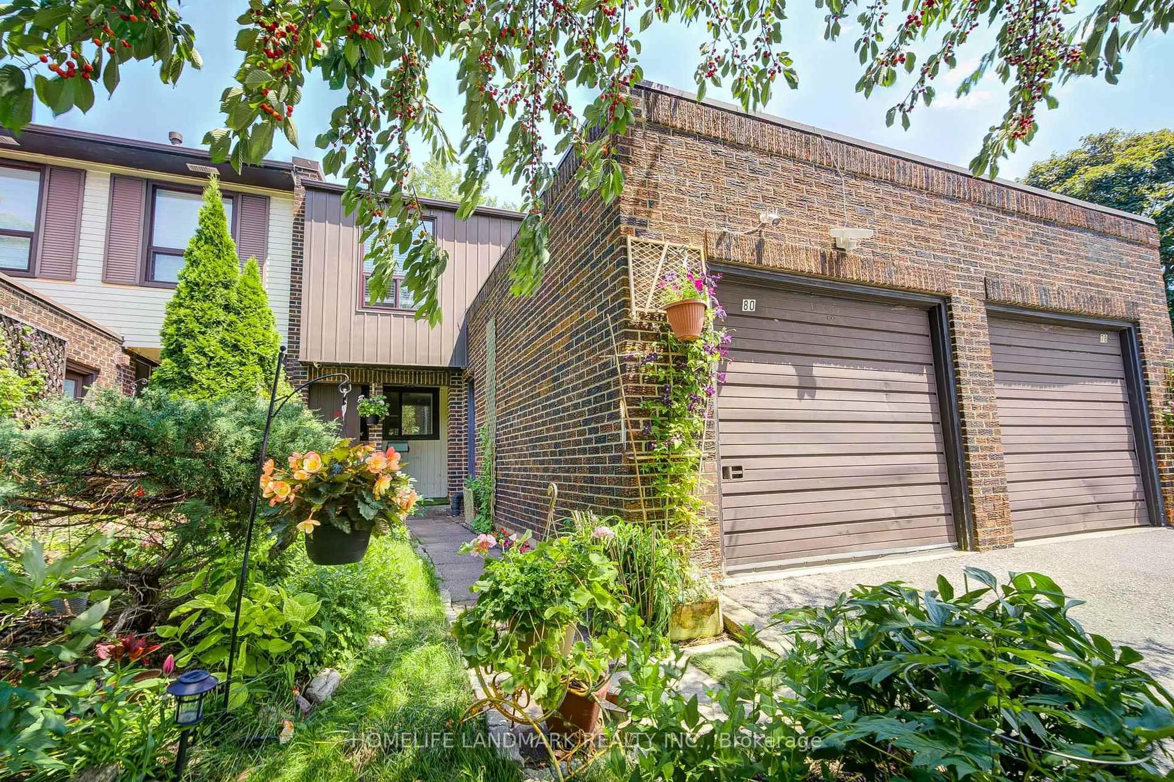 Home with brick exterior material, street for 80 Spire Hillway, Toronto Ontario M2H 3A4