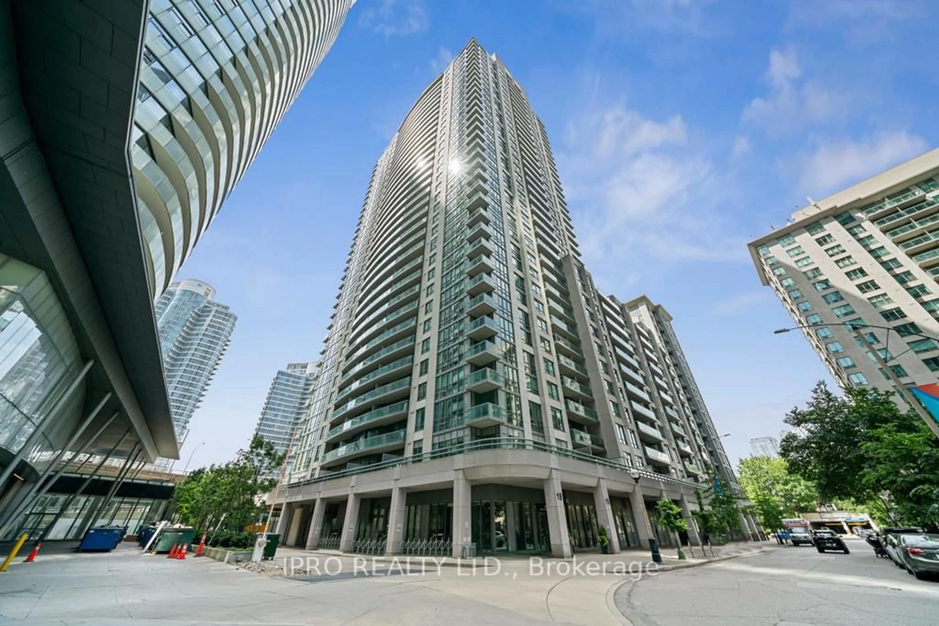 Unknown for 19 Grand Trunk Cres #506, Toronto Ontario M5J 3A3