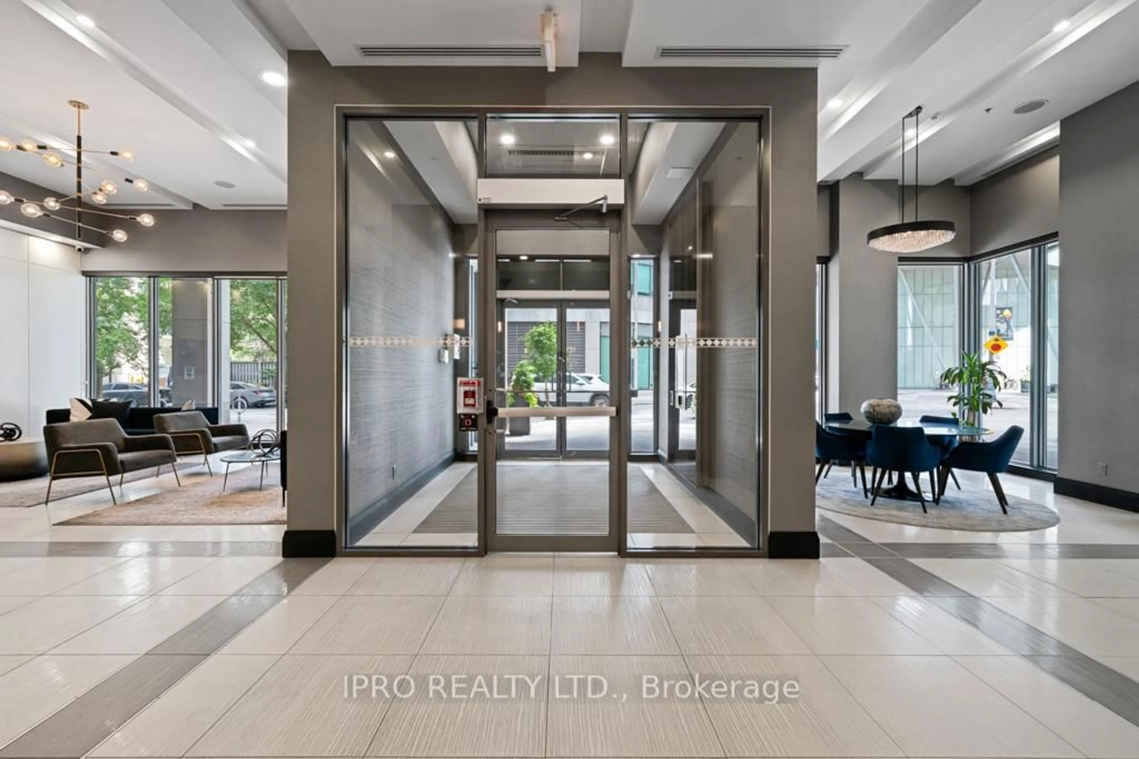 Lobby for 19 Grand Trunk Cres #506, Toronto Ontario M5J 3A3