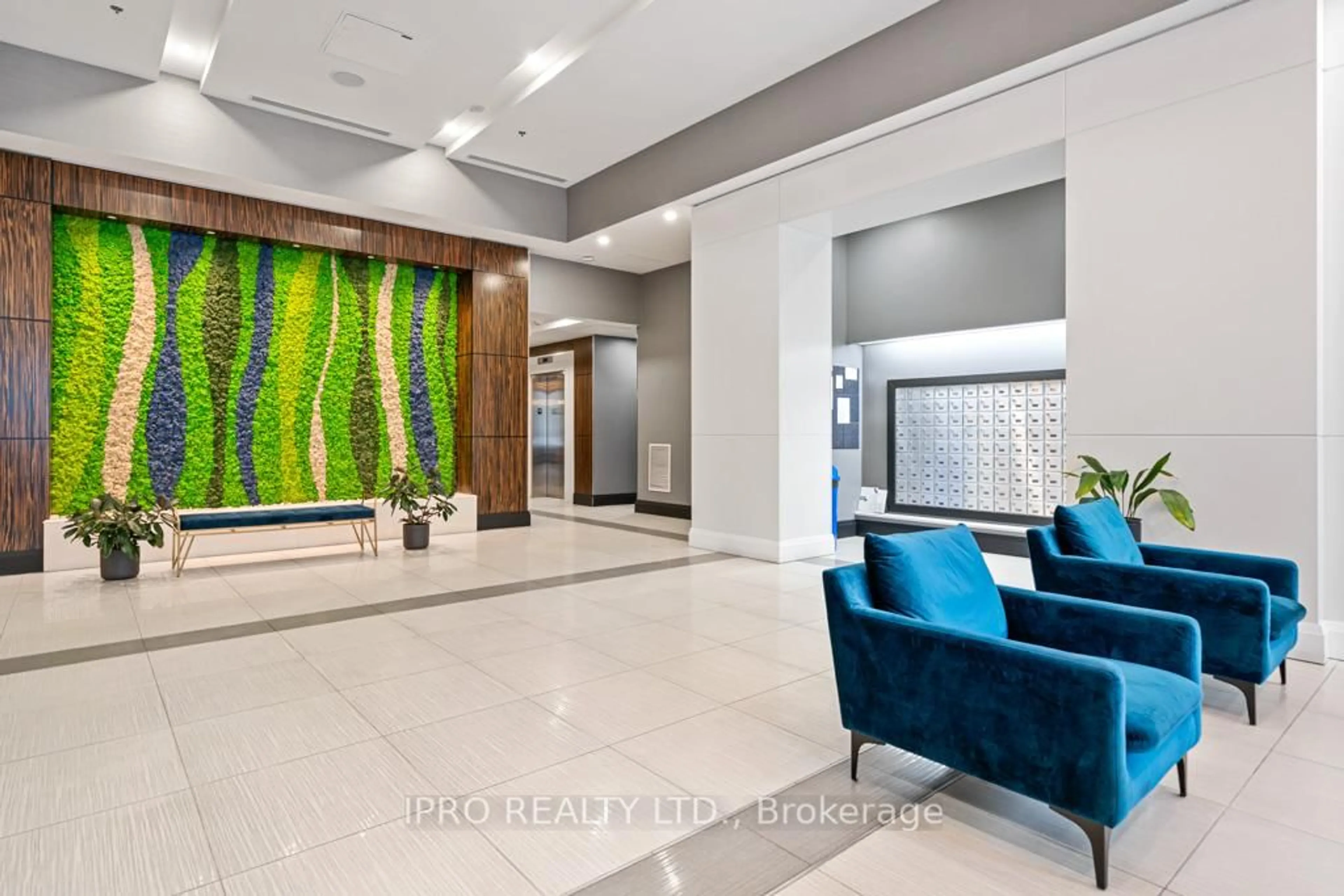 Lobby for 19 Grand Trunk Cres #506, Toronto Ontario M5J 3A3