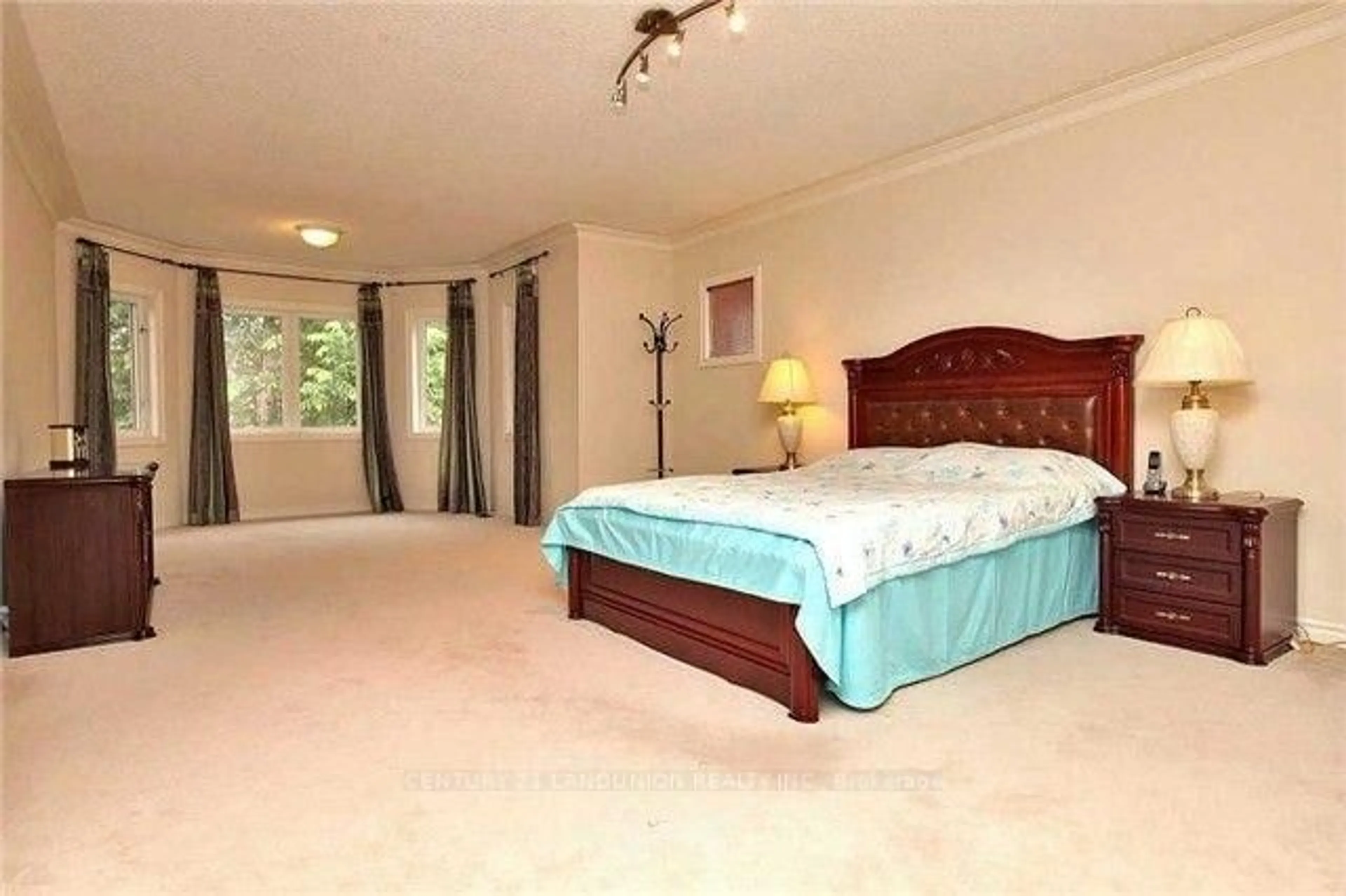 Bedroom with bed, carpet floor for 81 Green Meadows Circ, Toronto Ontario M2J 5G6