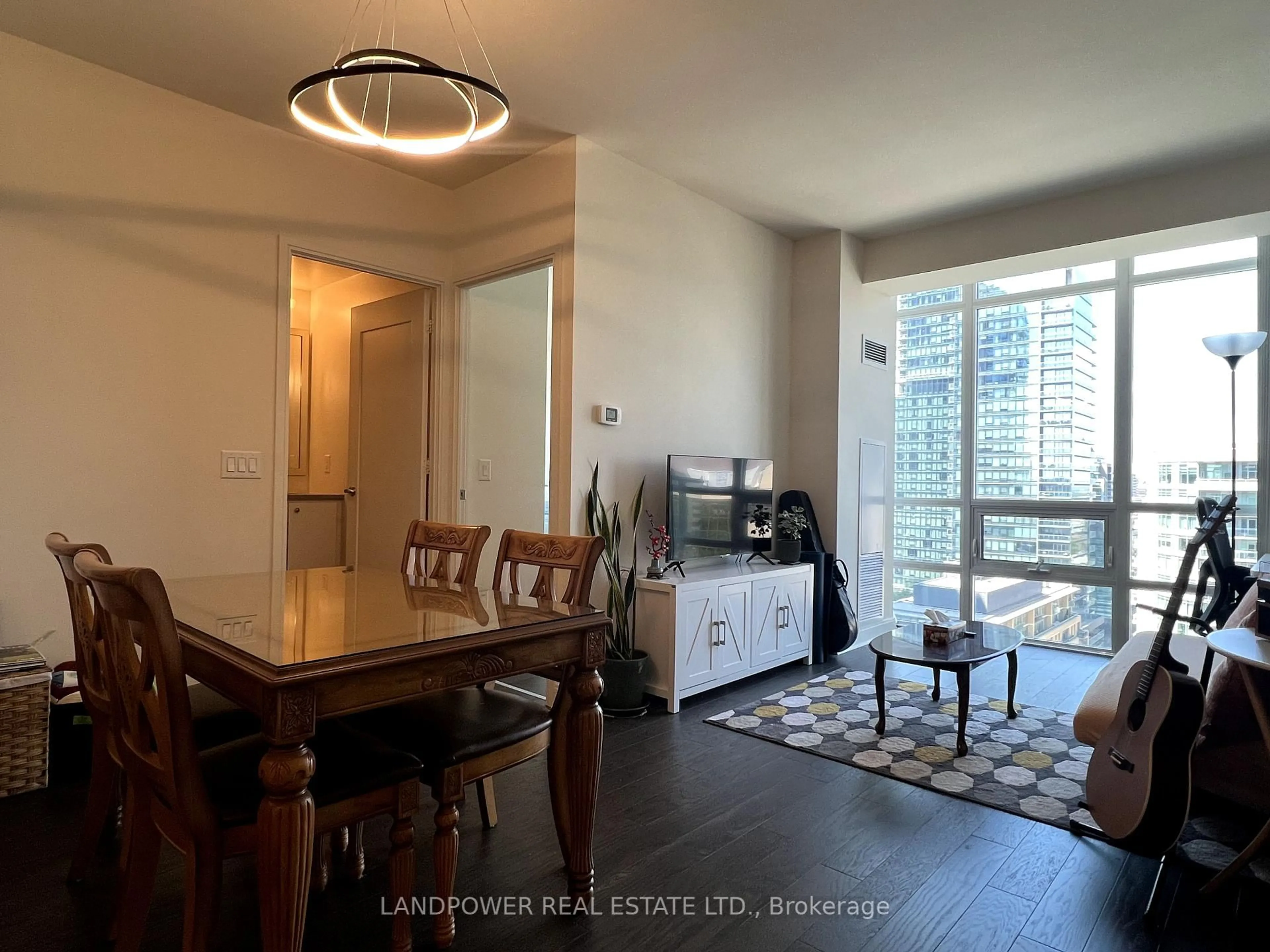 Unknown for 825 Church St #1801, Toronto Ontario M4W 3Z4