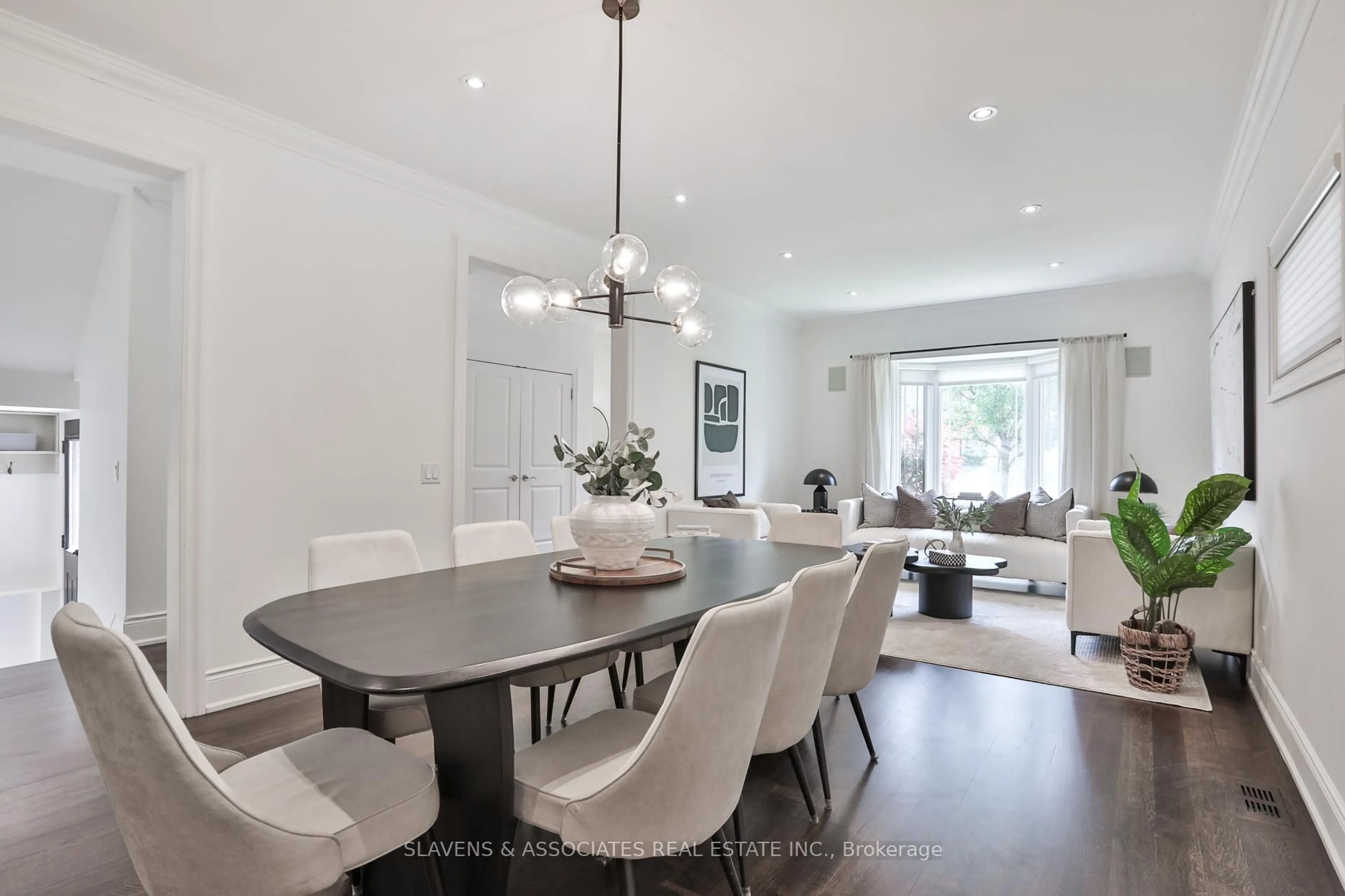 Dining room, unknown for 220 Ava Rd, Toronto Ontario M6C 1X1