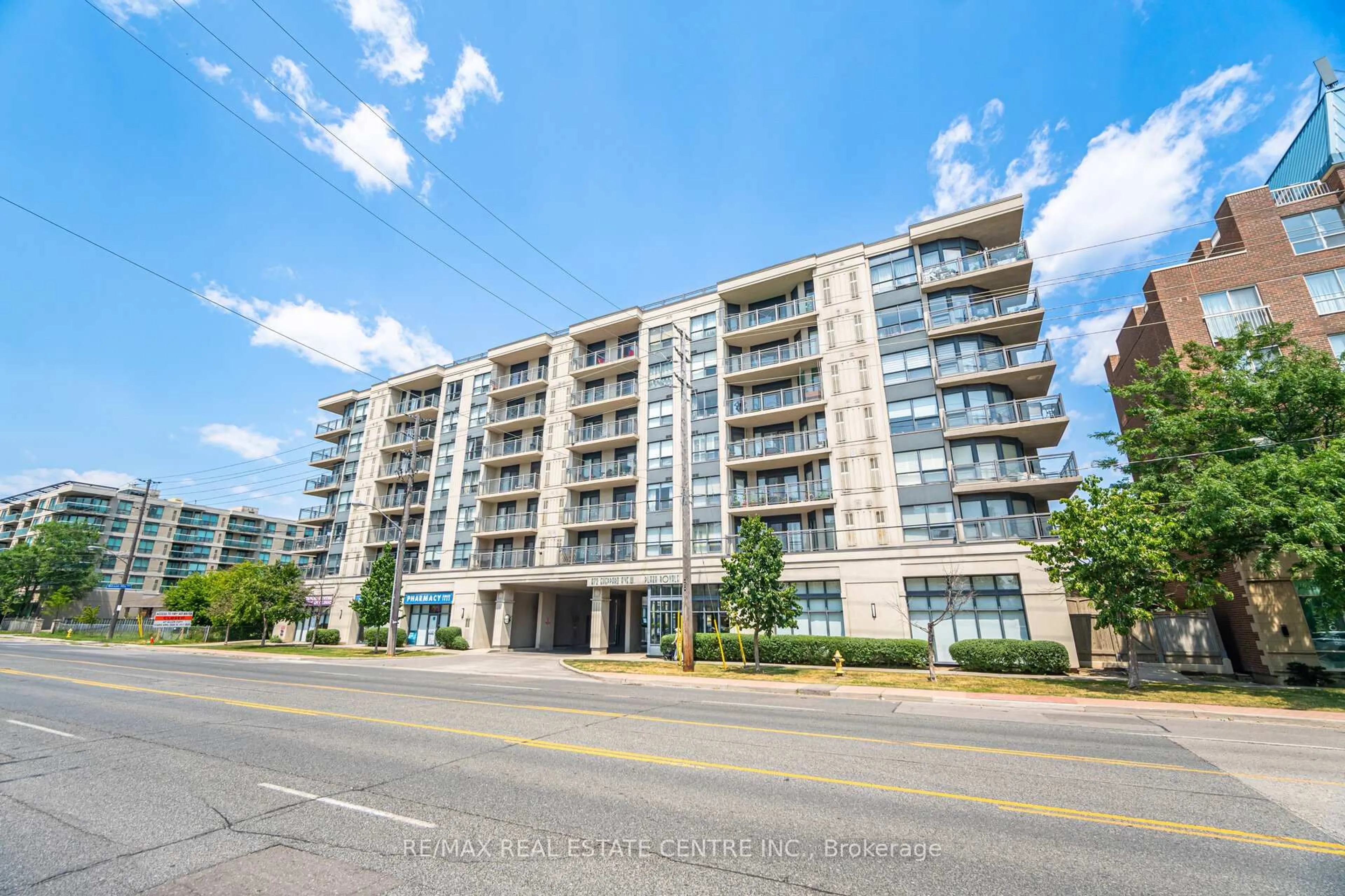 A pic from outside/outdoor area/front of a property/back of a property/a pic from drone, building for 872 Sheppard Ave #616, Toronto Ontario M3H 5V5