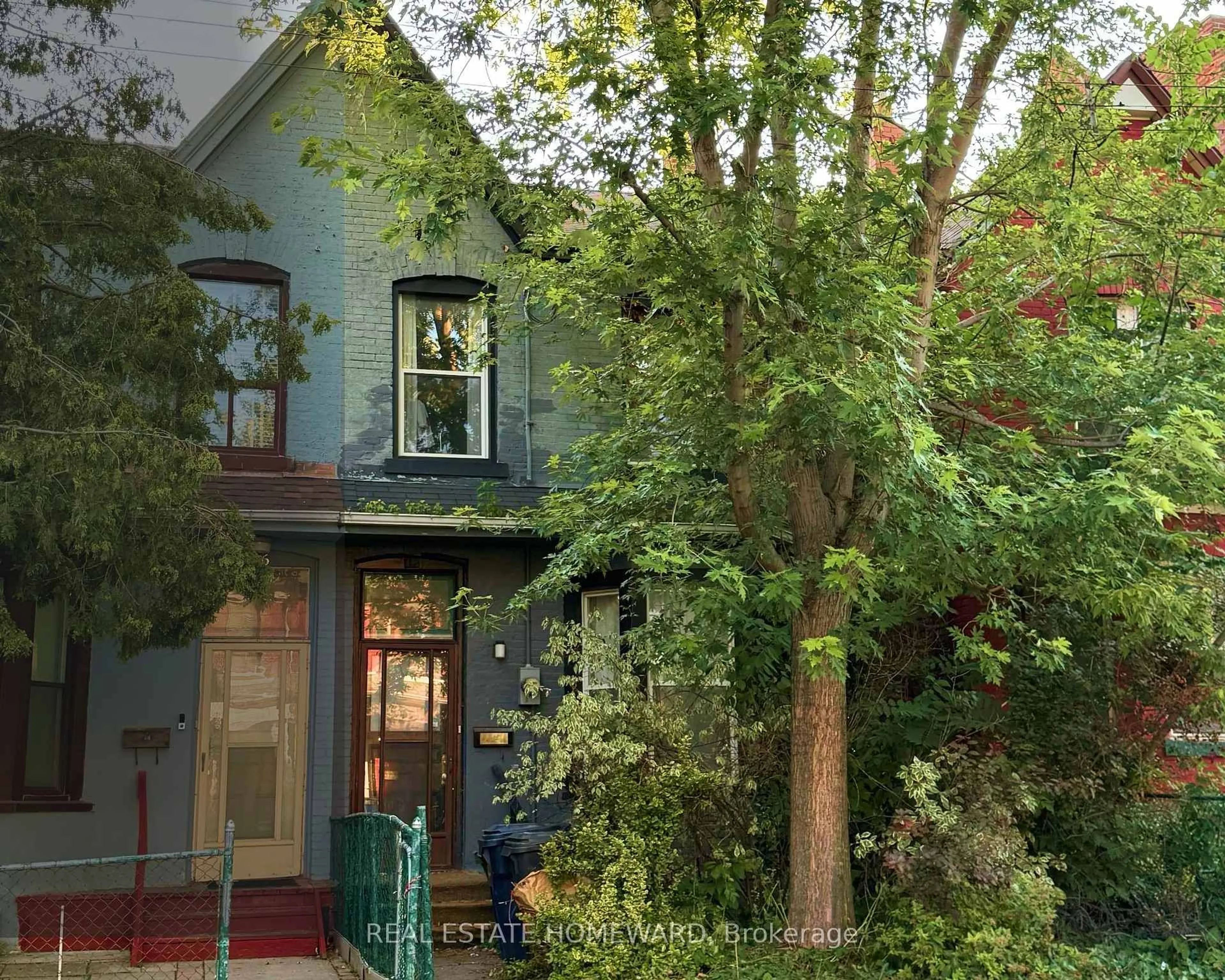 Unknown for 118 Huron St, Toronto Ontario M5T 2B2