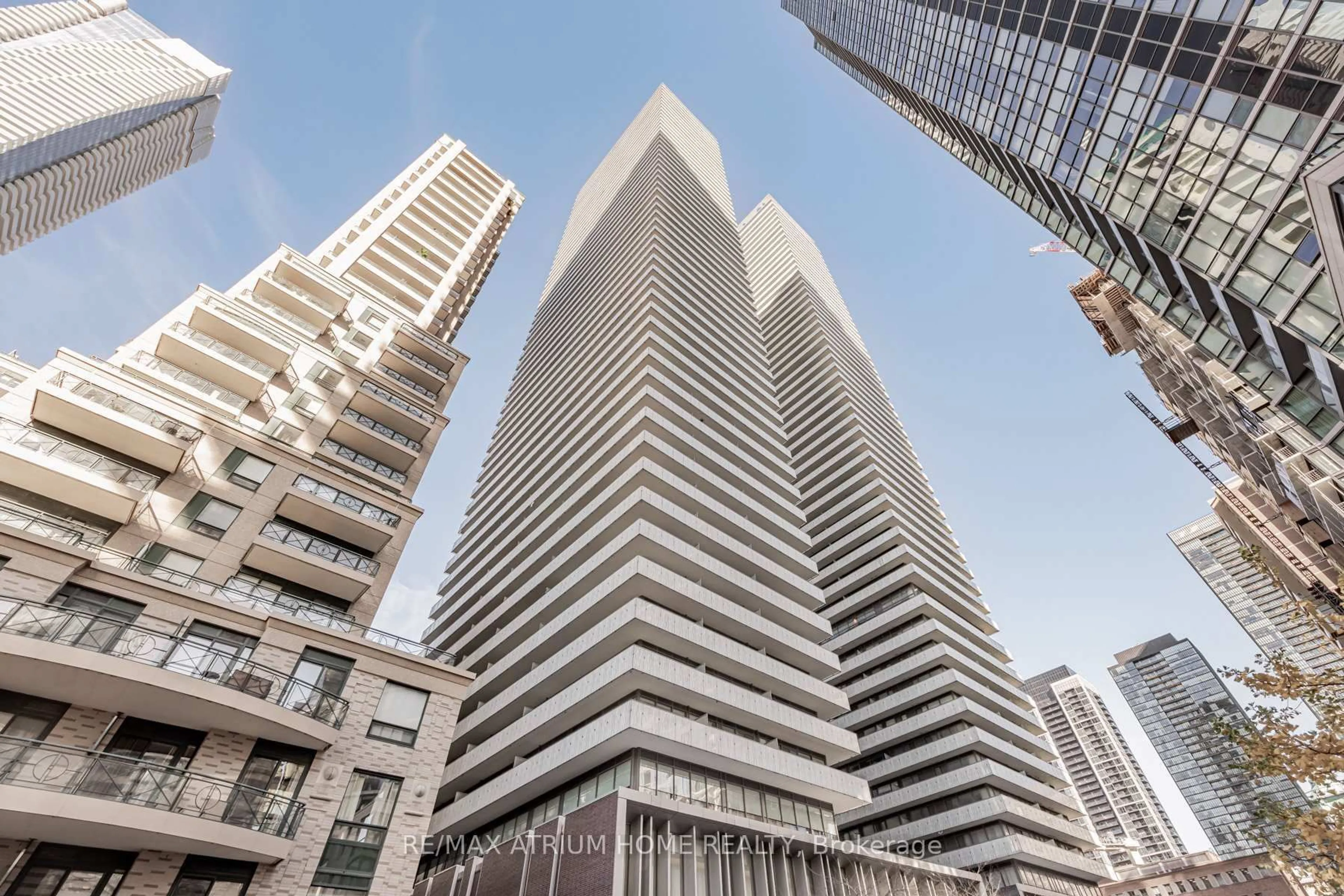 Unknown for 42 Charles St #PH 5305, Toronto Ontario M4Y 1T4