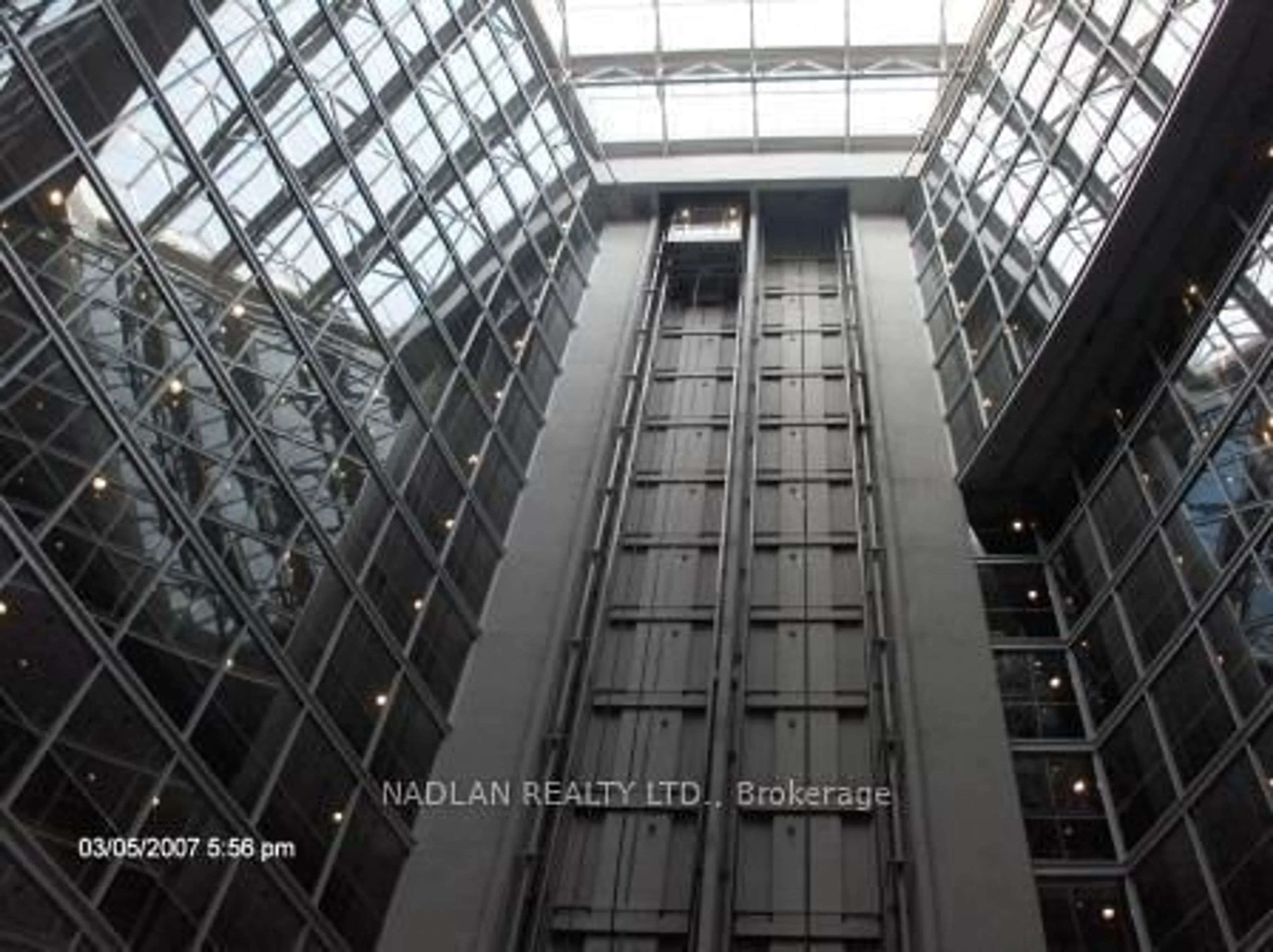 Indoor foyer for 650 Queens Quay #305, Toronto Ontario M5V 3N2