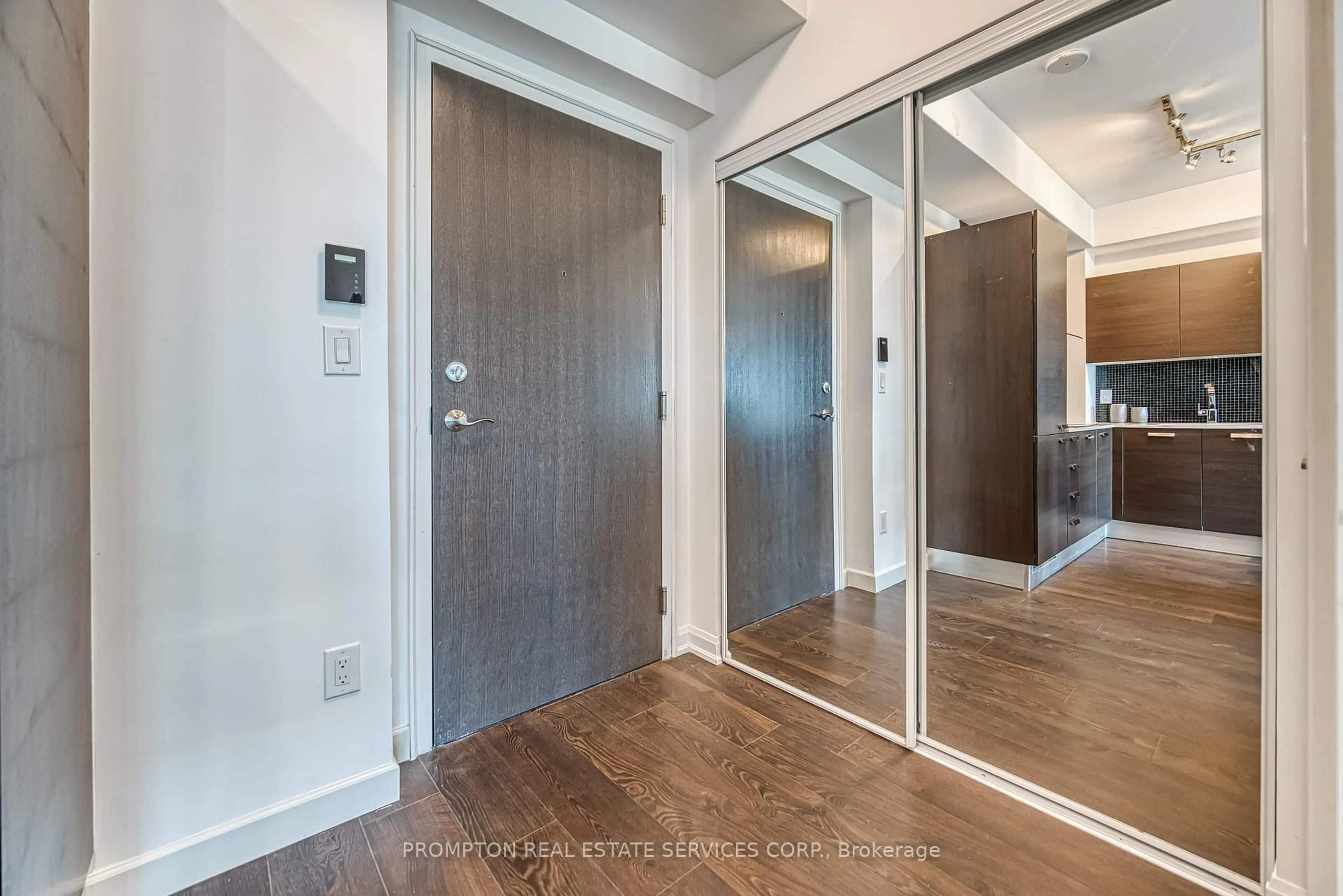 Indoor entryway for 11 Bogert Ave #3309, Toronto Ontario M2N 1K4