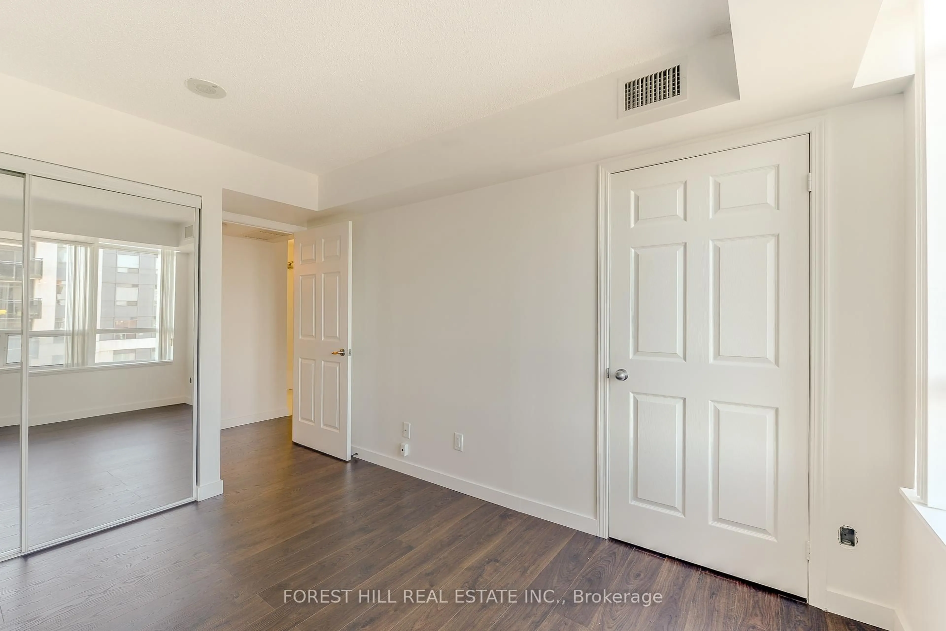 A pic of a room for 153 Beecroft Rd #2711, Toronto Ontario M2N 7C5