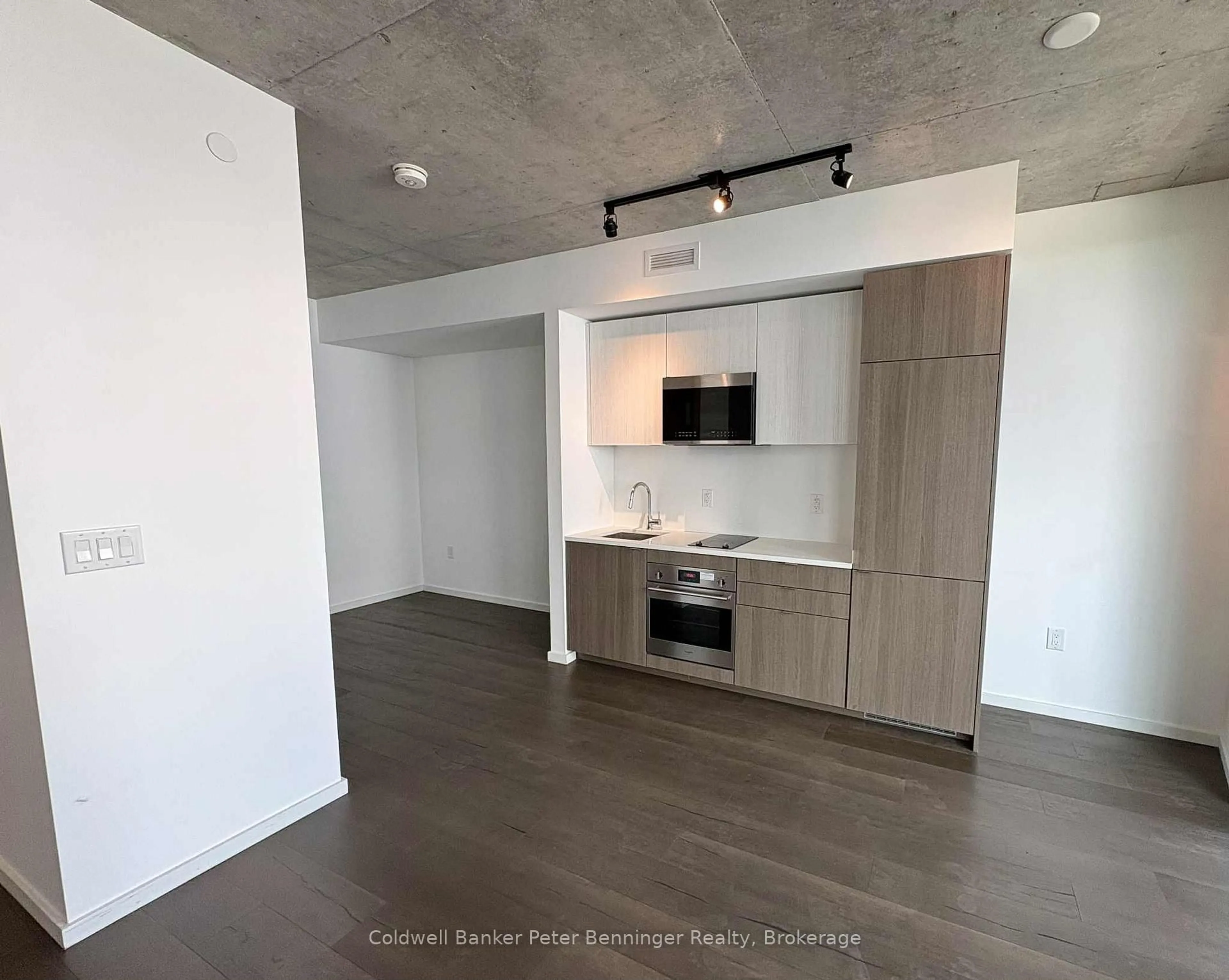 Unknown for 21 Lawren Harris Sq #514, Toronto Ontario M5A 0T4
