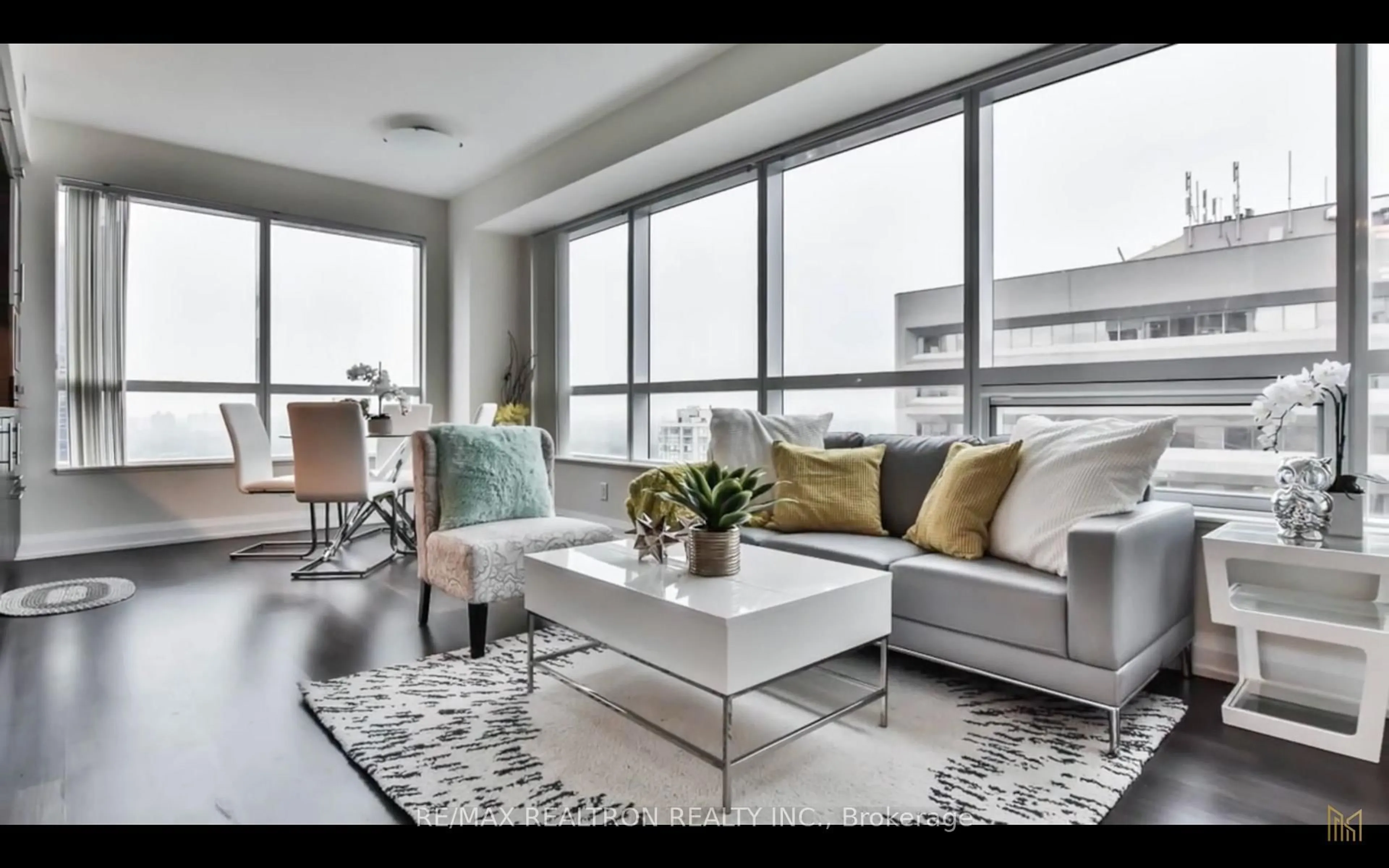 Living room with furniture, unknown for 5 Sheppard Ave #2020, Toronto Ontario M2N 0G4