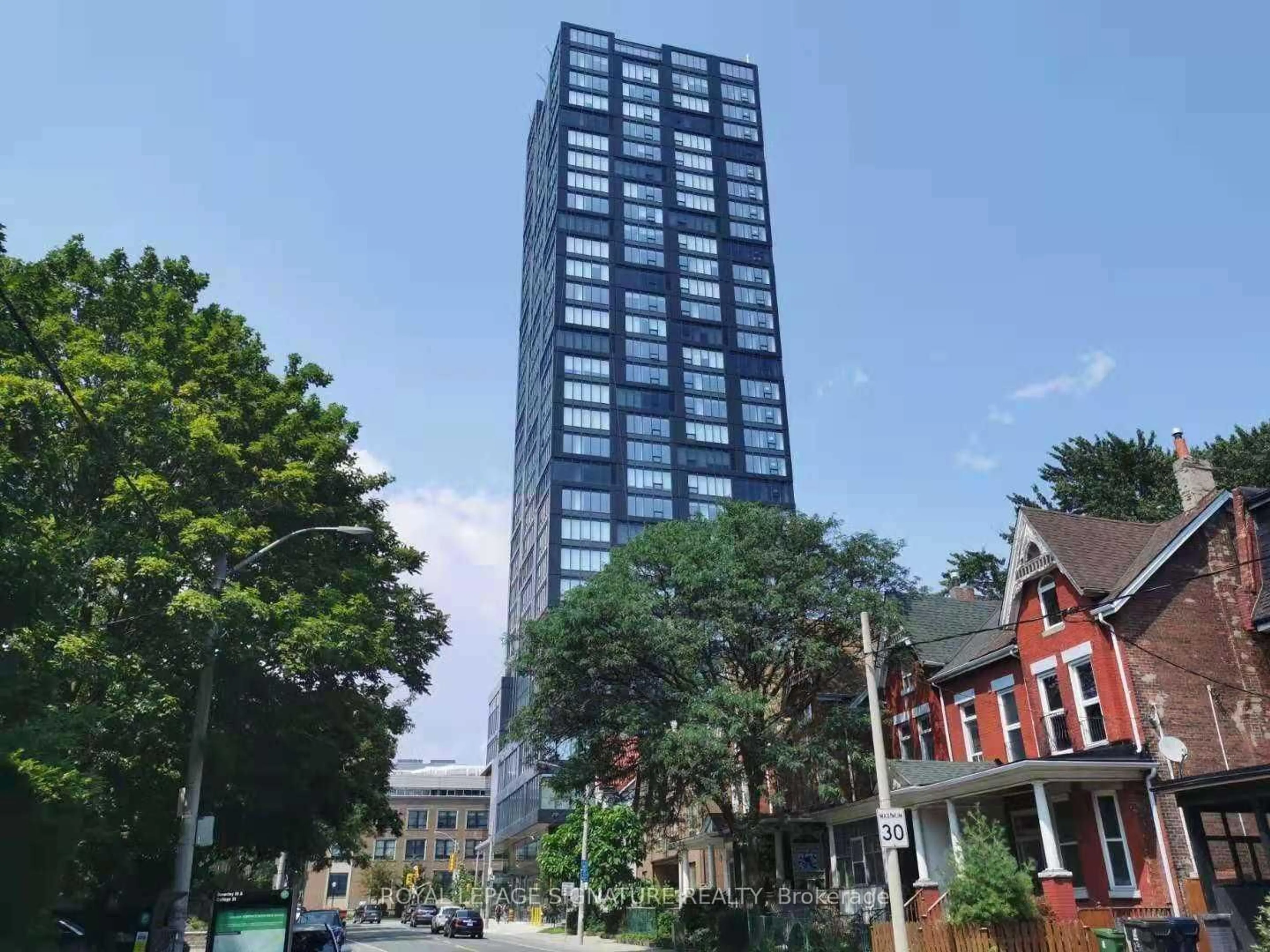 Unknown for 203 College St #903, Toronto Ontario M5T 1P9