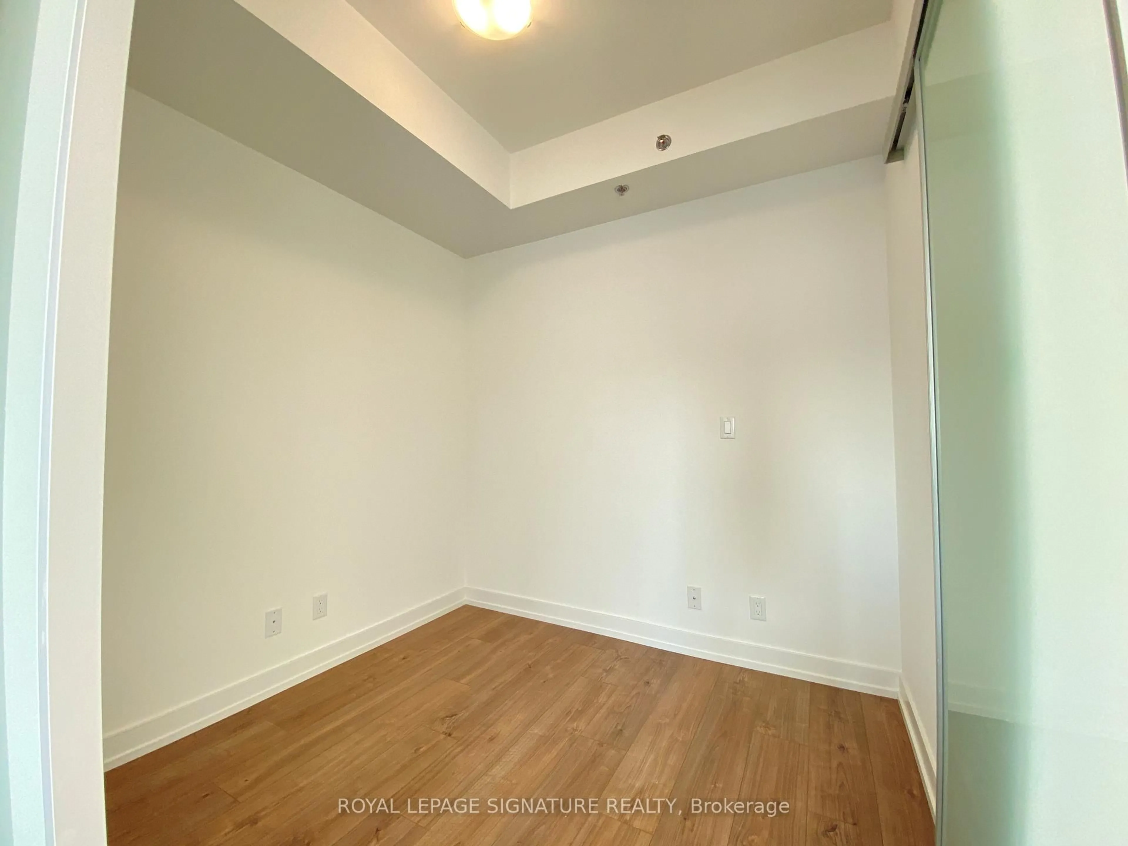 A pic of a room for 203 College St #903, Toronto Ontario M5T 1P9