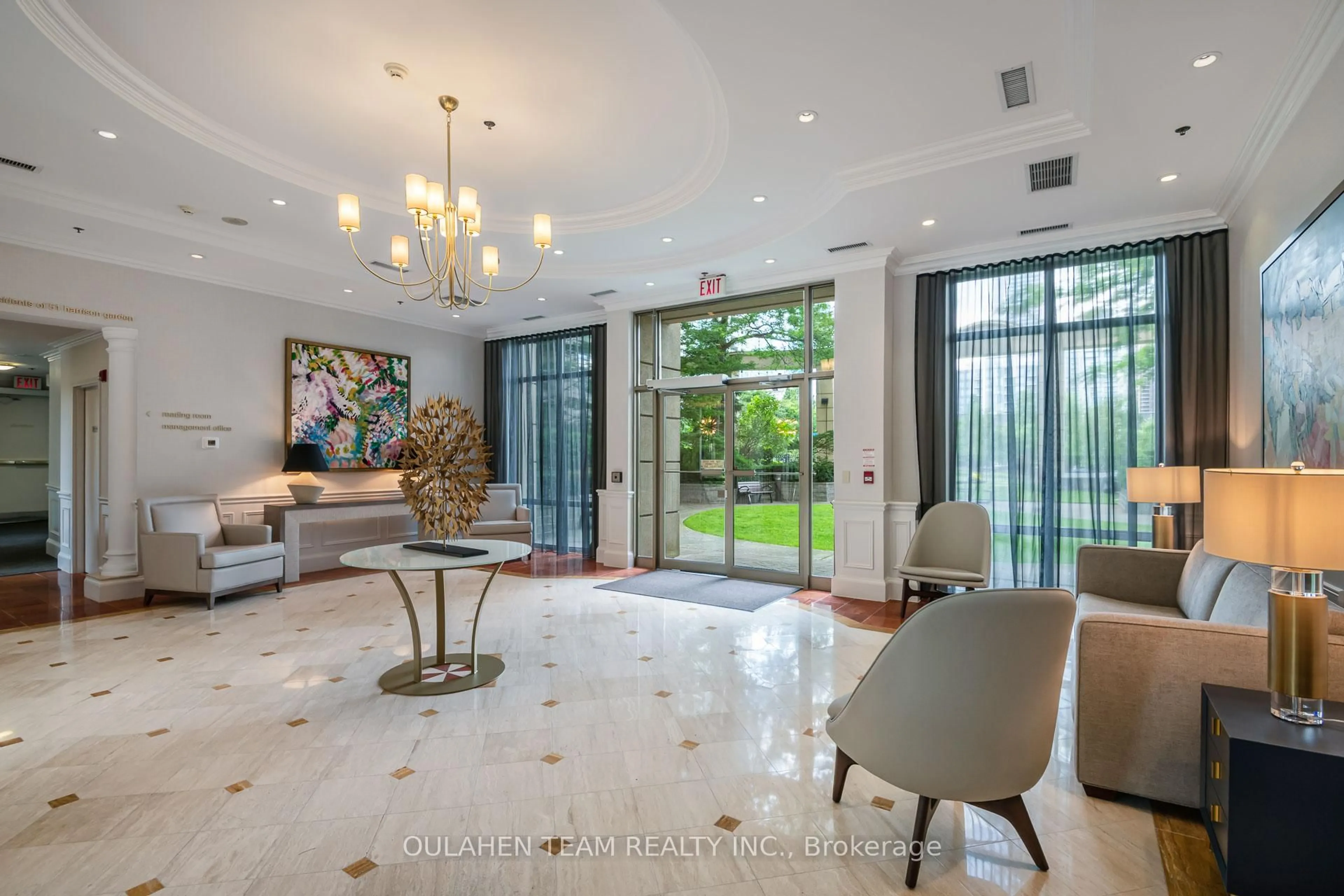 Indoor foyer for 51 Harrison Garden Blvd #411, Toronto Ontario M2N 7G4