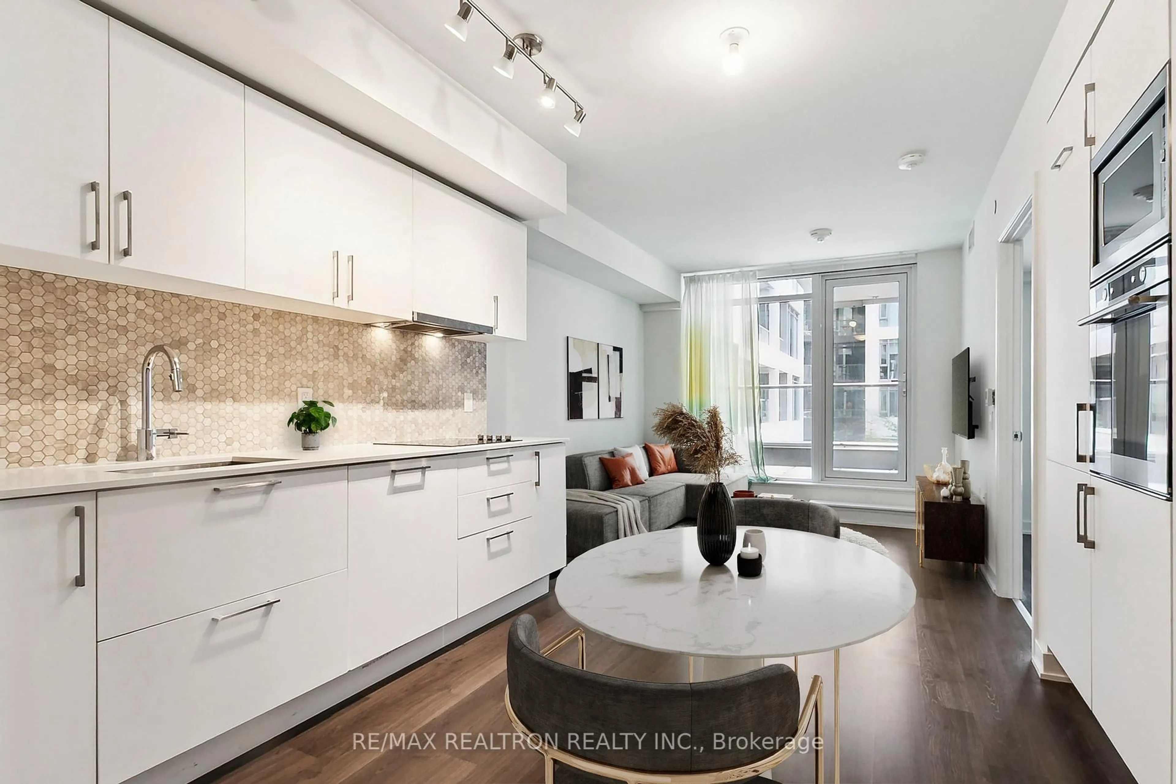 Open concept kitchen, unknown for 576 Front St #318E, Toronto Ontario M5V 1C1