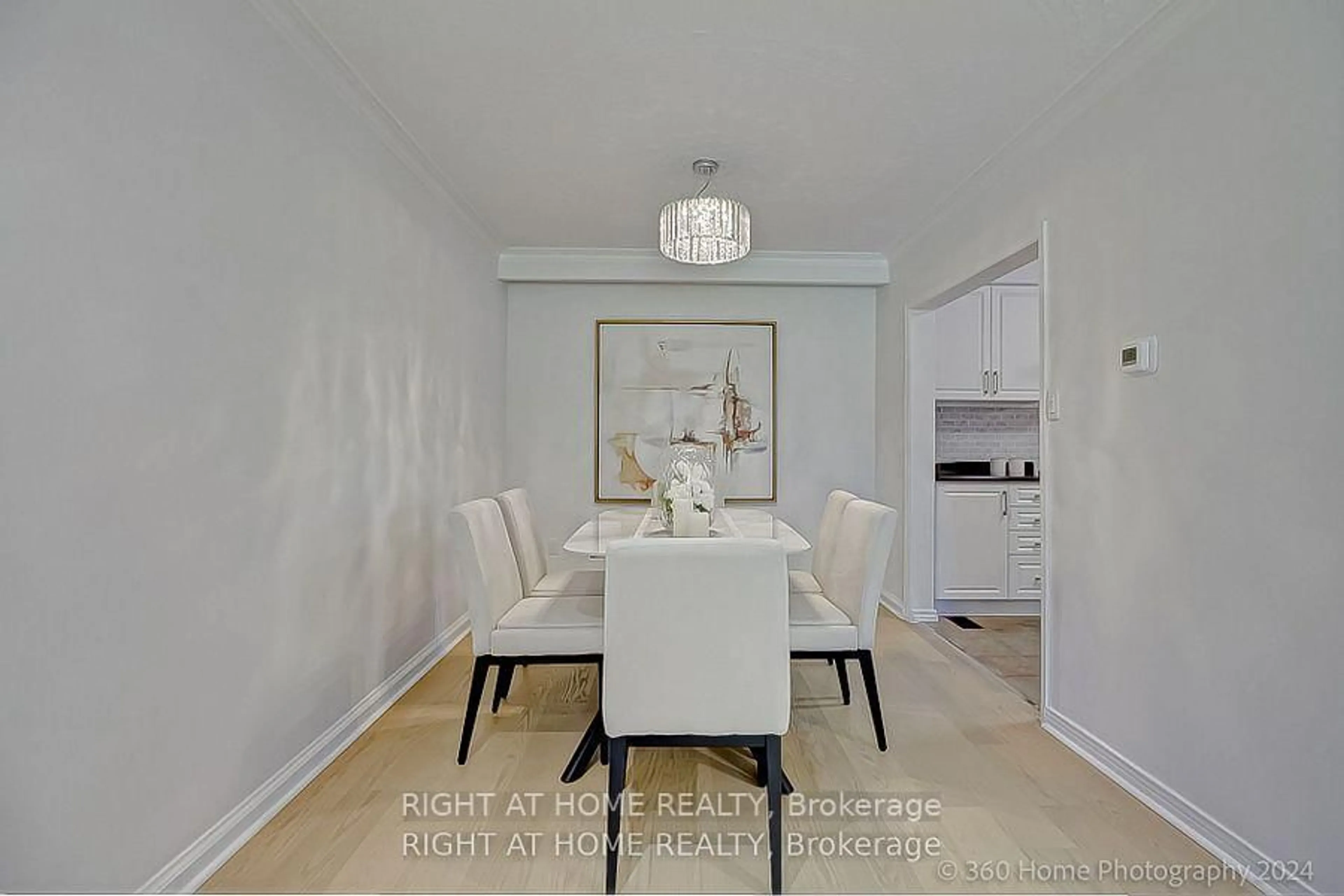Dining room, unknown for 28 wyndcliff Cres, Toronto Ontario M4A 2K2