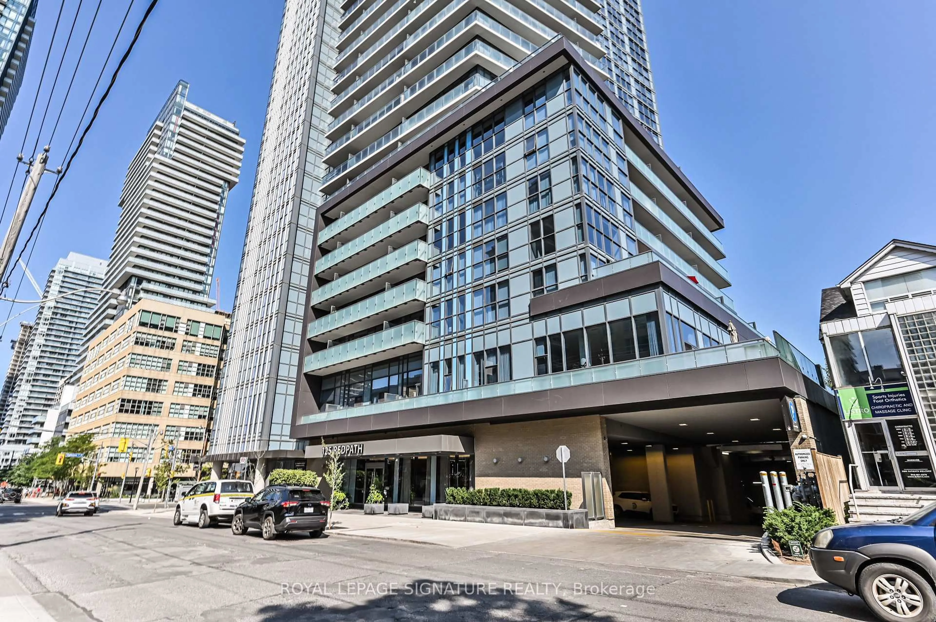 Indoor foyer for 125 Redpath Ave #606, Toronto Ontario M4S 0B5
