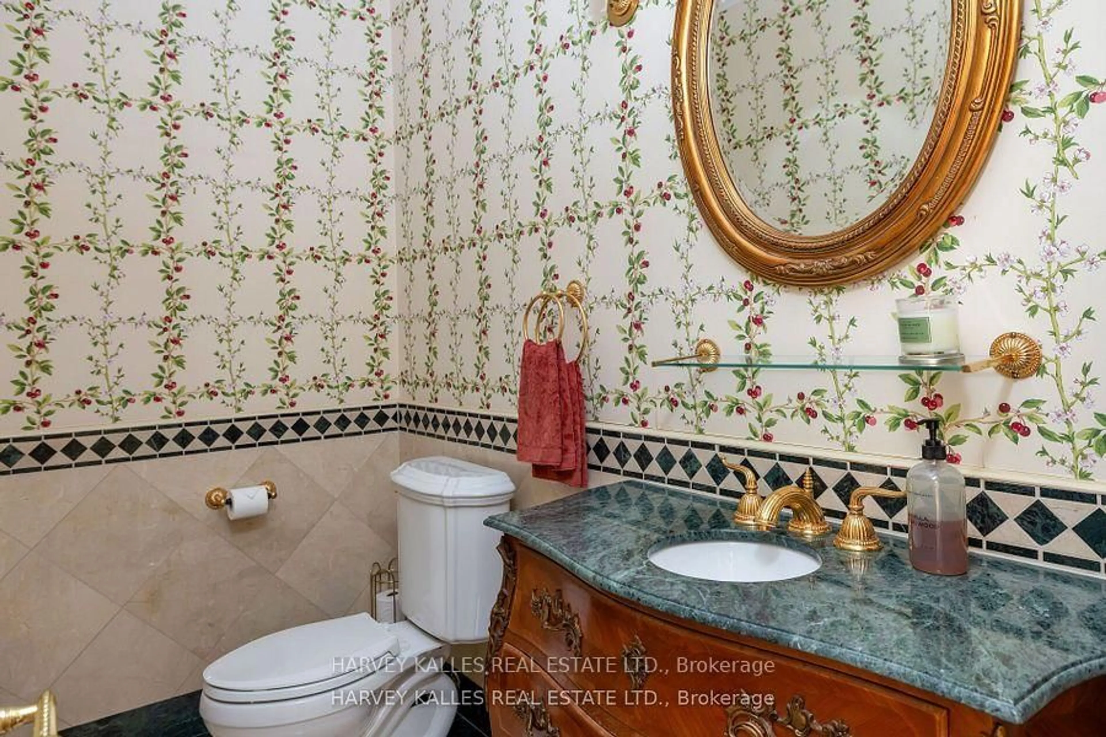 Standard bathroom, ceramic/tile floor for 52 Berkindale Dr, Toronto Ontario M2L 1Z8