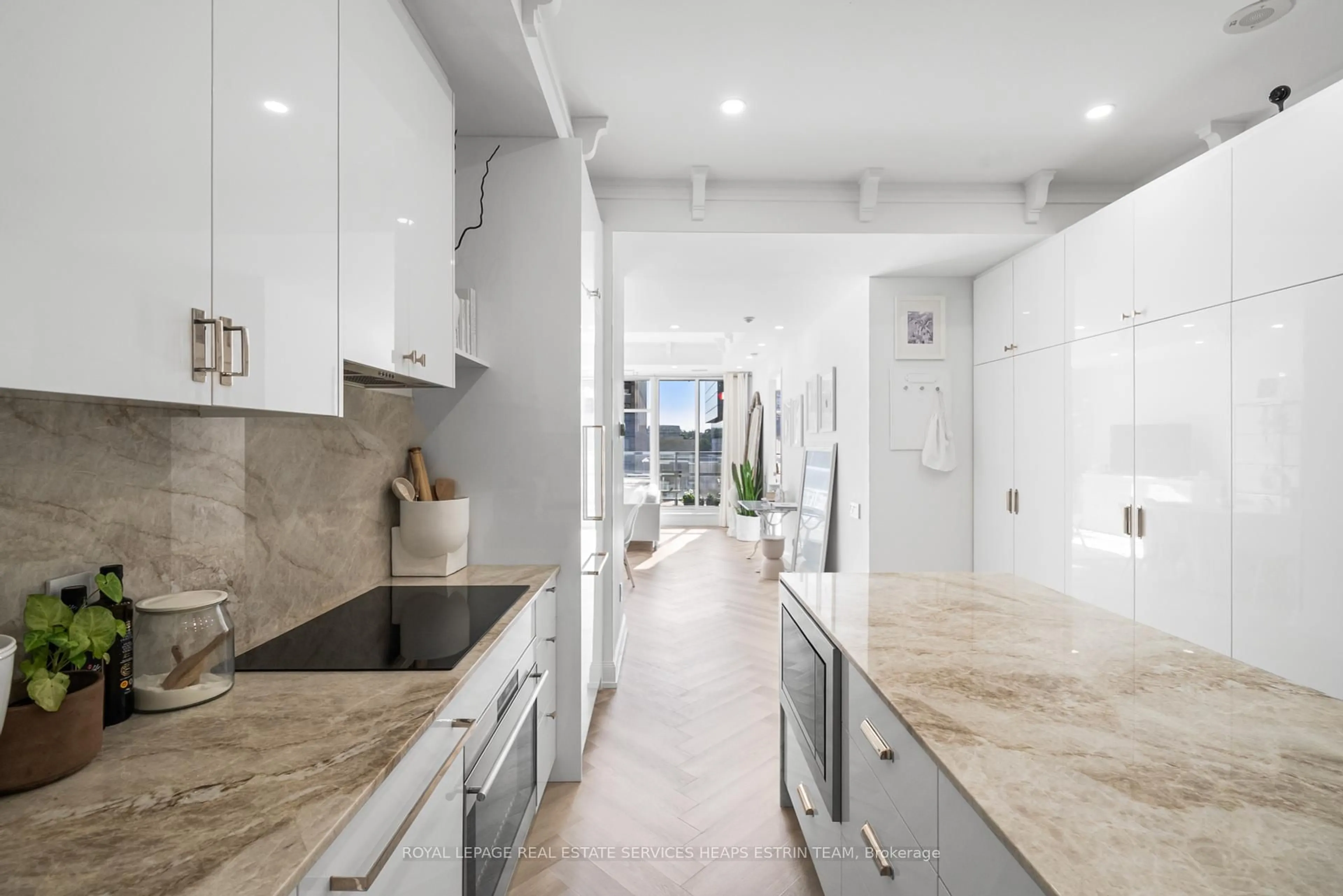 Open concept kitchen, ceramic/tile floor for 2181 Yonge St #409, Toronto Ontario M4S 3H7