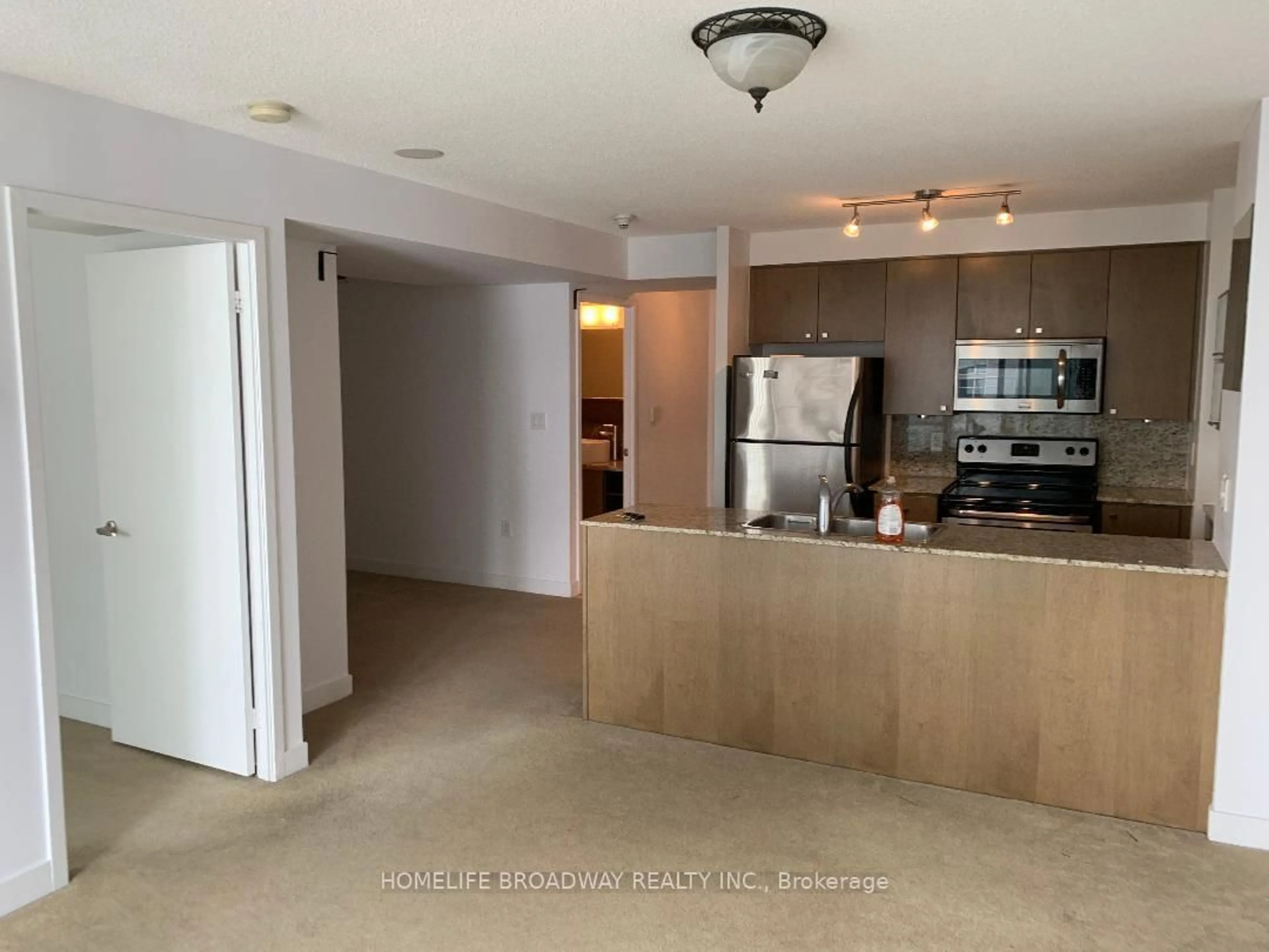 Open concept kitchen, unknown for 11 Brunel Crt #4908, Toronto Ontario M5V 3Y3