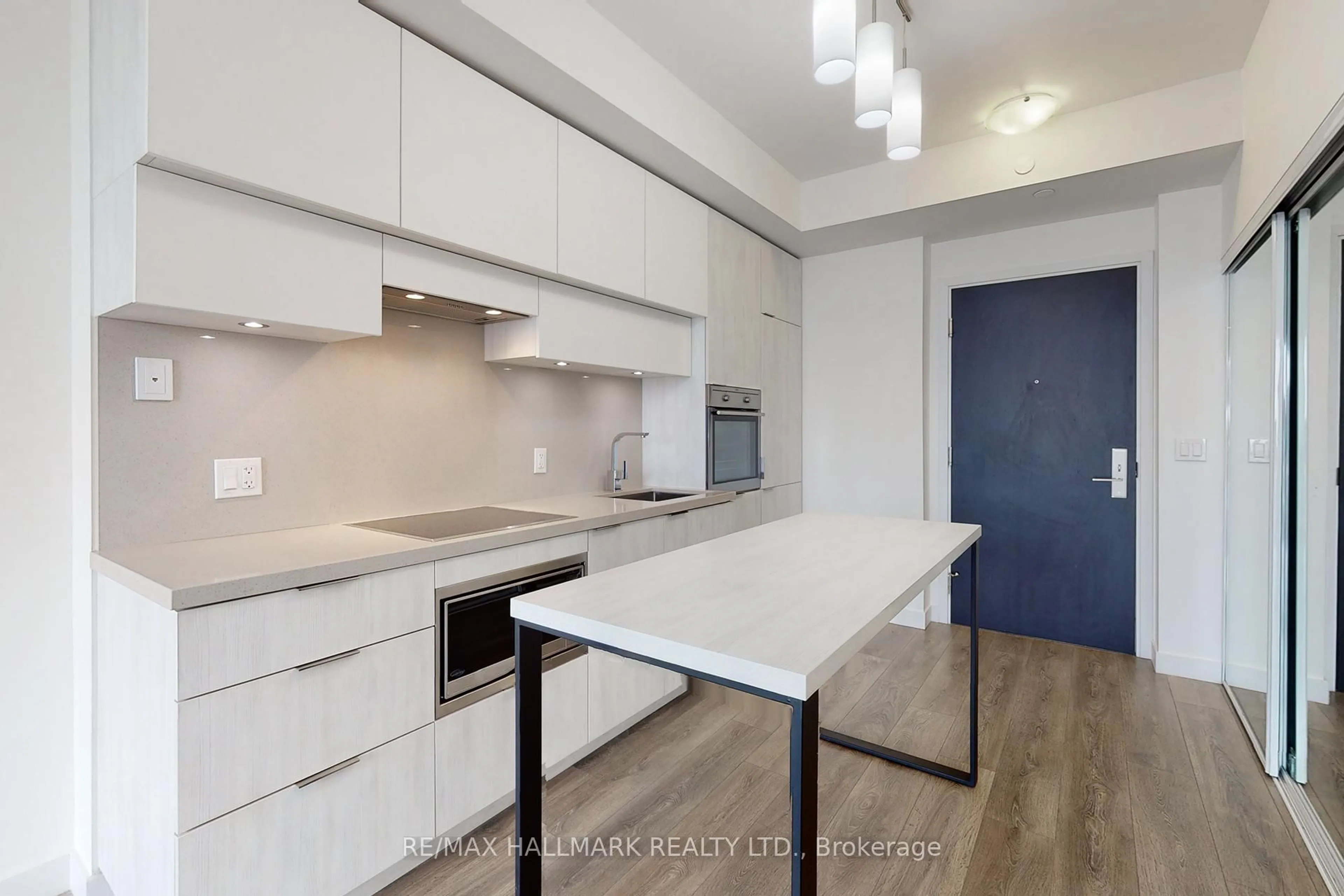 Unknown for 8 Eglinton Ave #4203, Toronto Ontario M4P 1A6