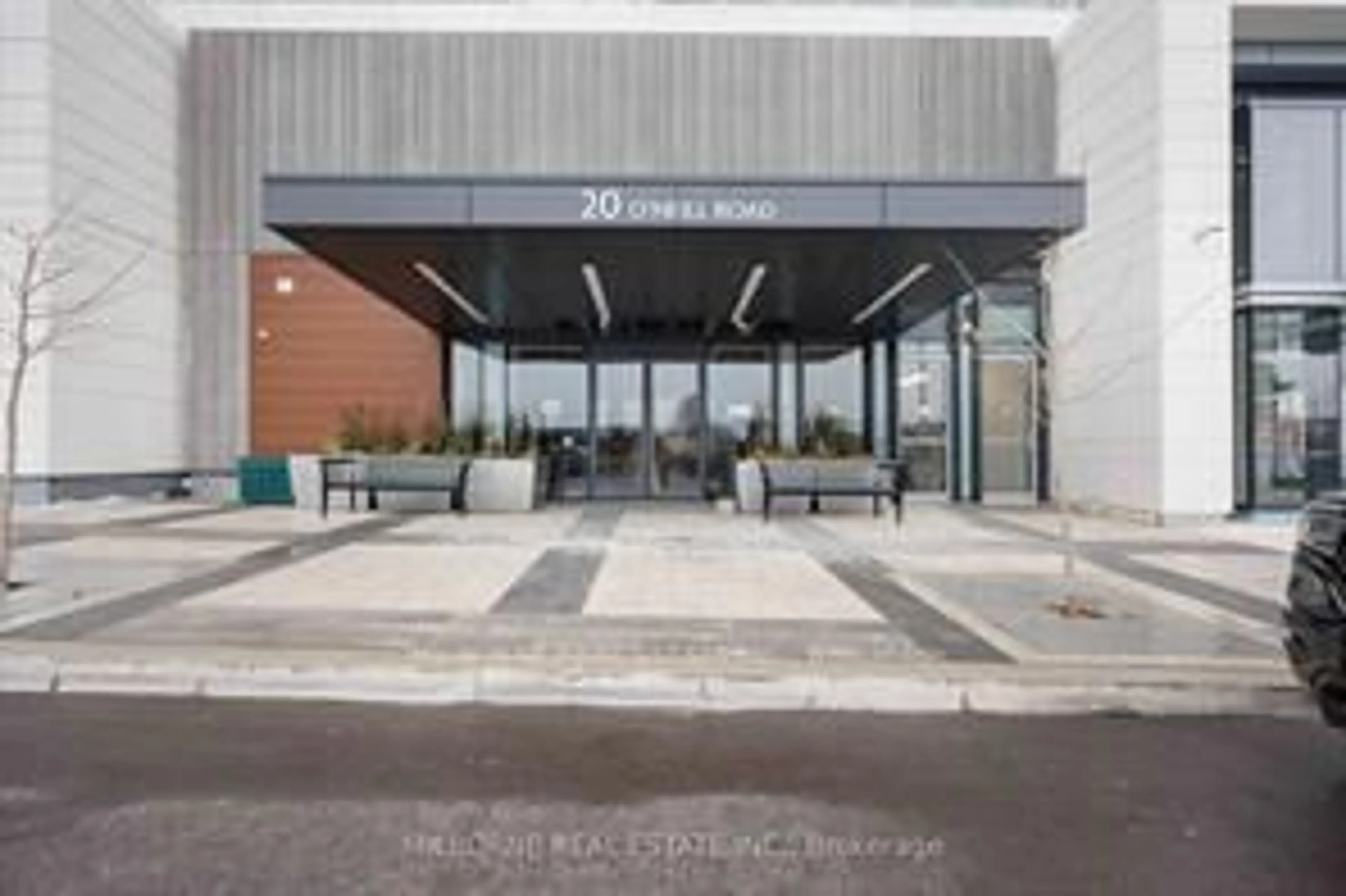 Indoor foyer for 20 O'Neill Rd #632, Toronto Ontario M3C 0R2