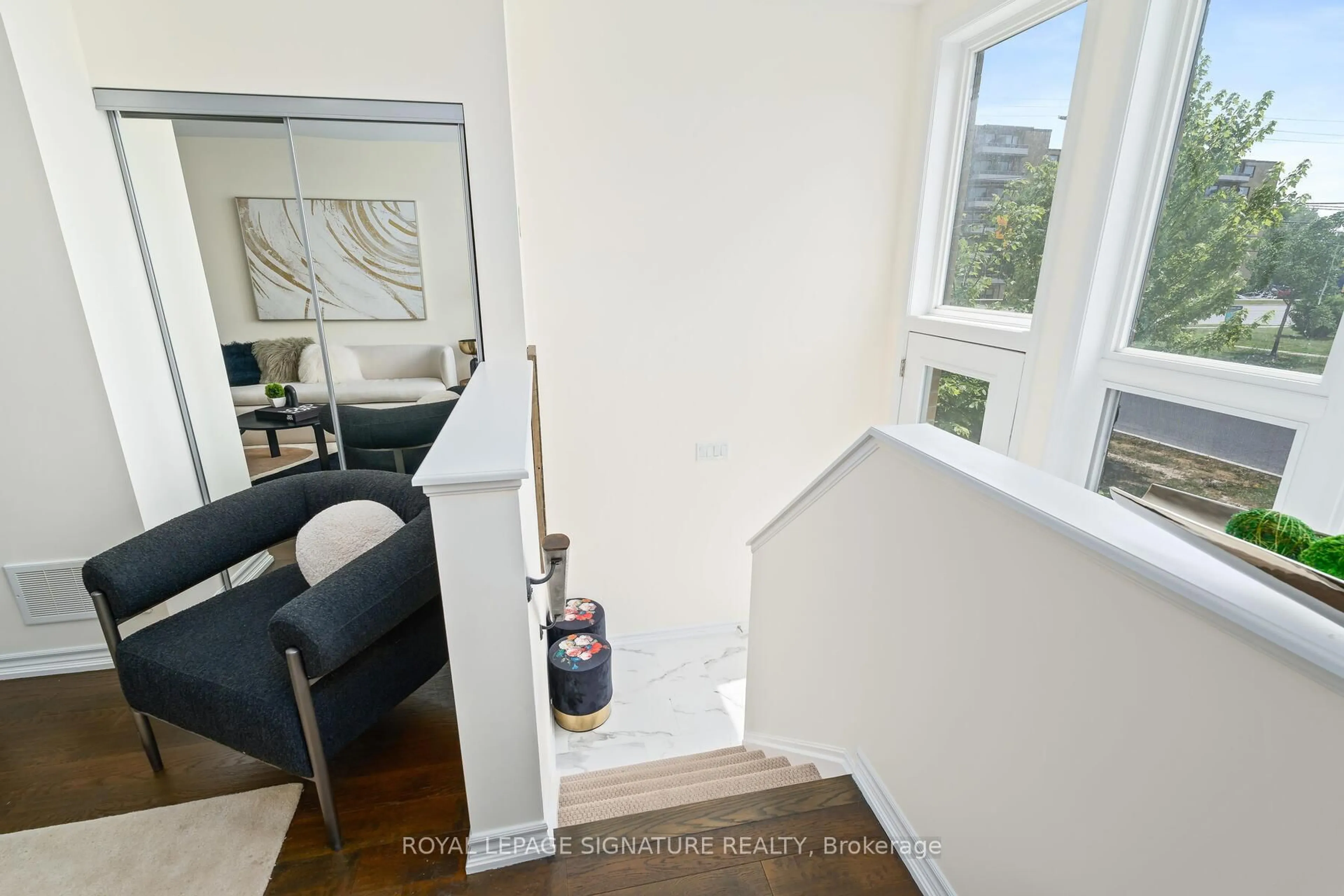 Unknown for 10 Curlew Dr, Toronto Ontario M1R 1V1