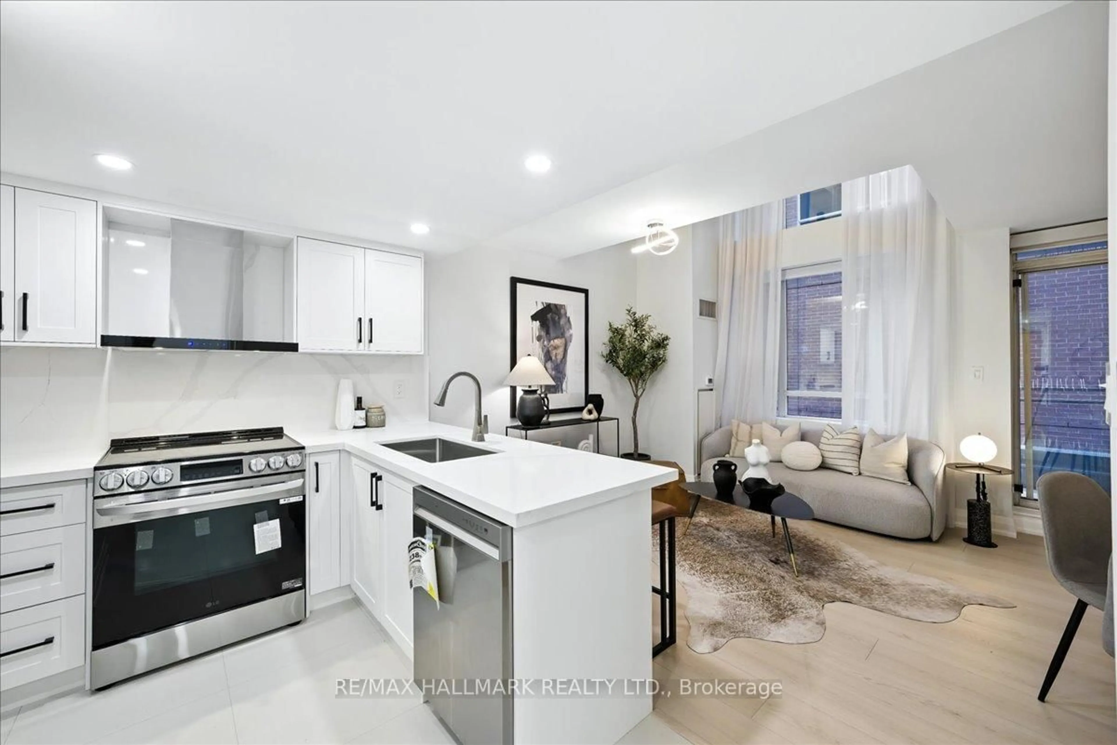 Open concept kitchen, unknown for 80 Cumberland St #507, Toronto Ontario M5R 3V1