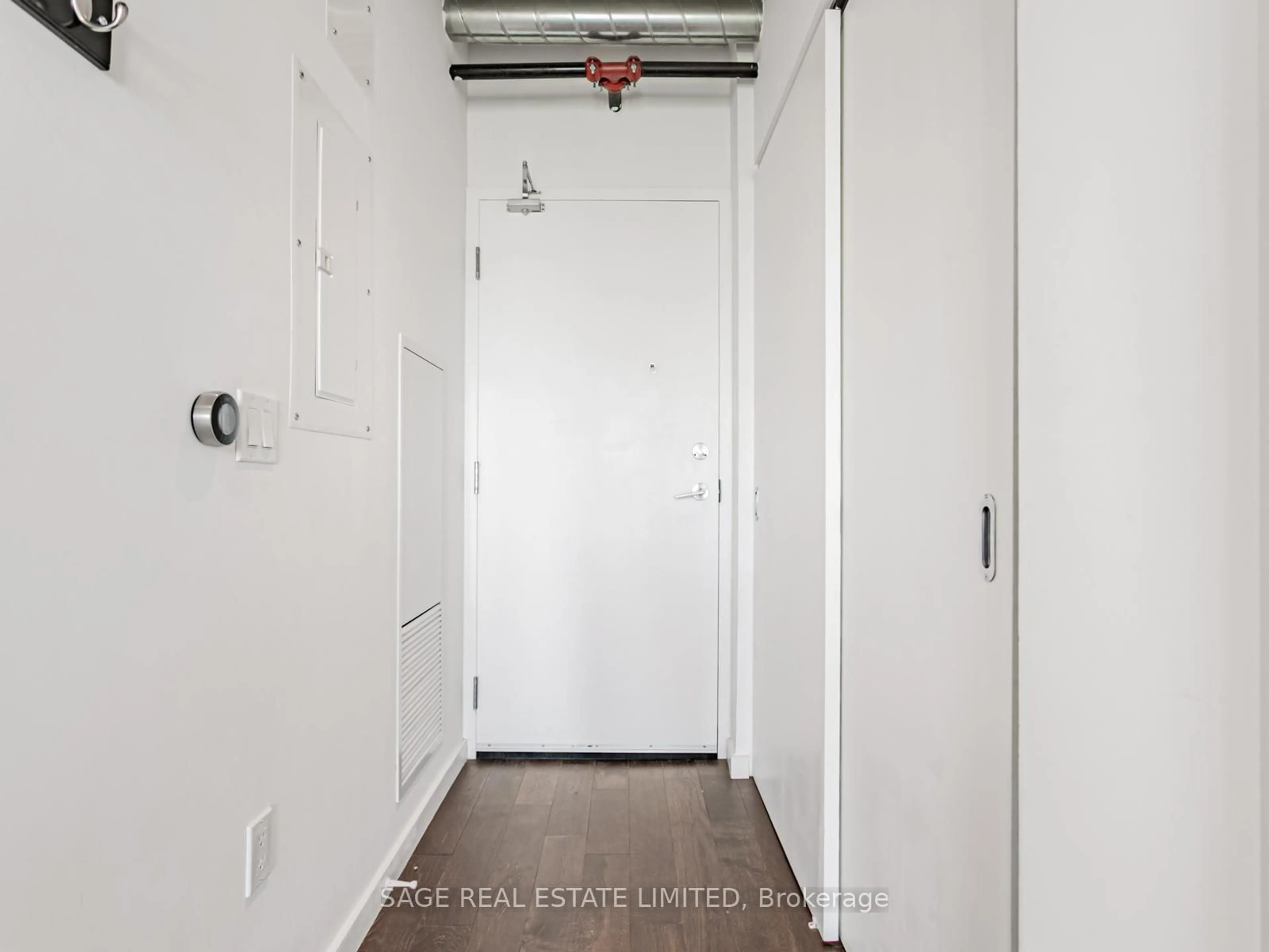 Indoor entryway for 51 Trolley Cres #1209, Toronto Ontario M5A 0E9
