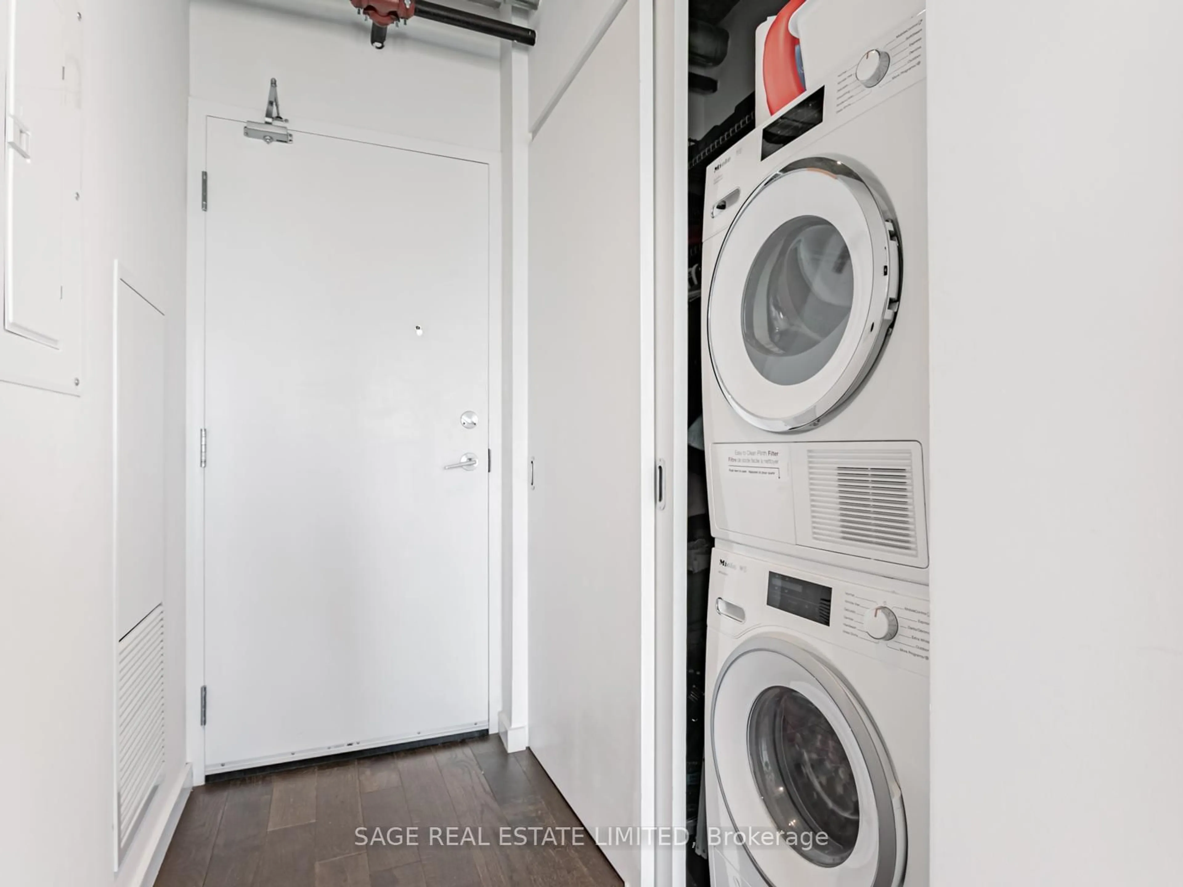 Laundry room for 51 Trolley Cres #1209, Toronto Ontario M5A 0E9