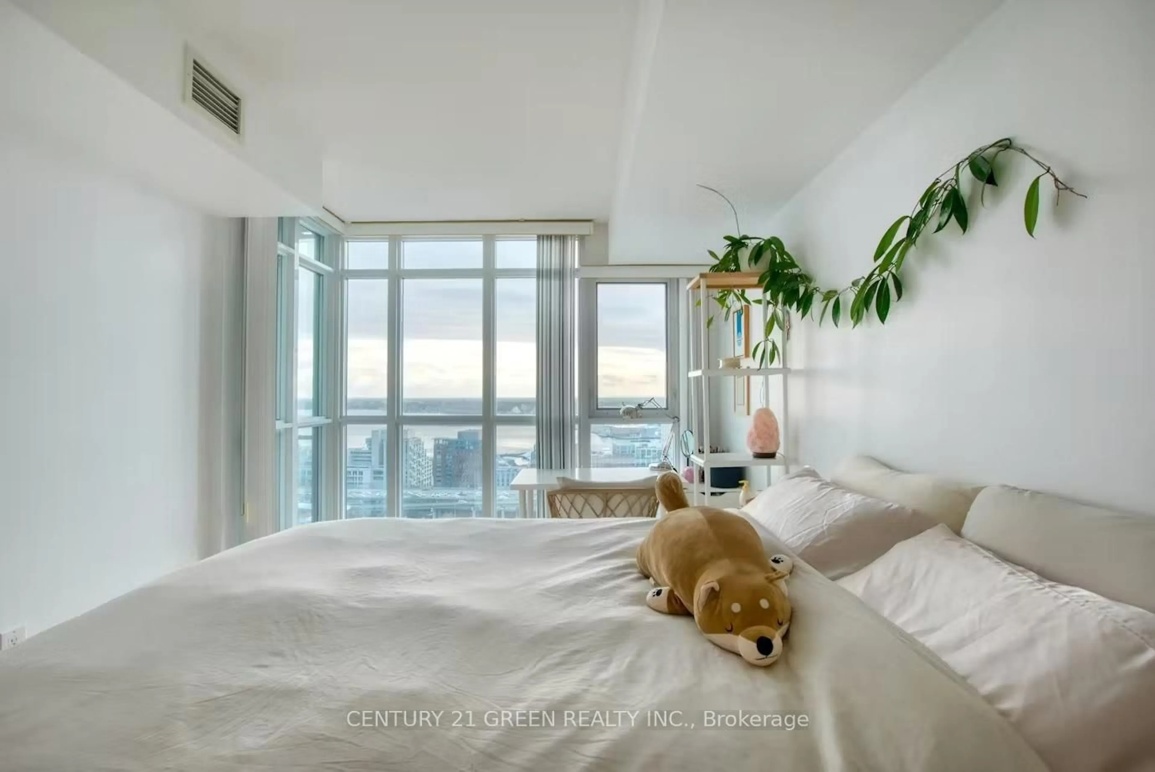 Bedroom with bed, unknown for 15 Iceboat Terr #2308, Toronto Ontario M5V 4A5