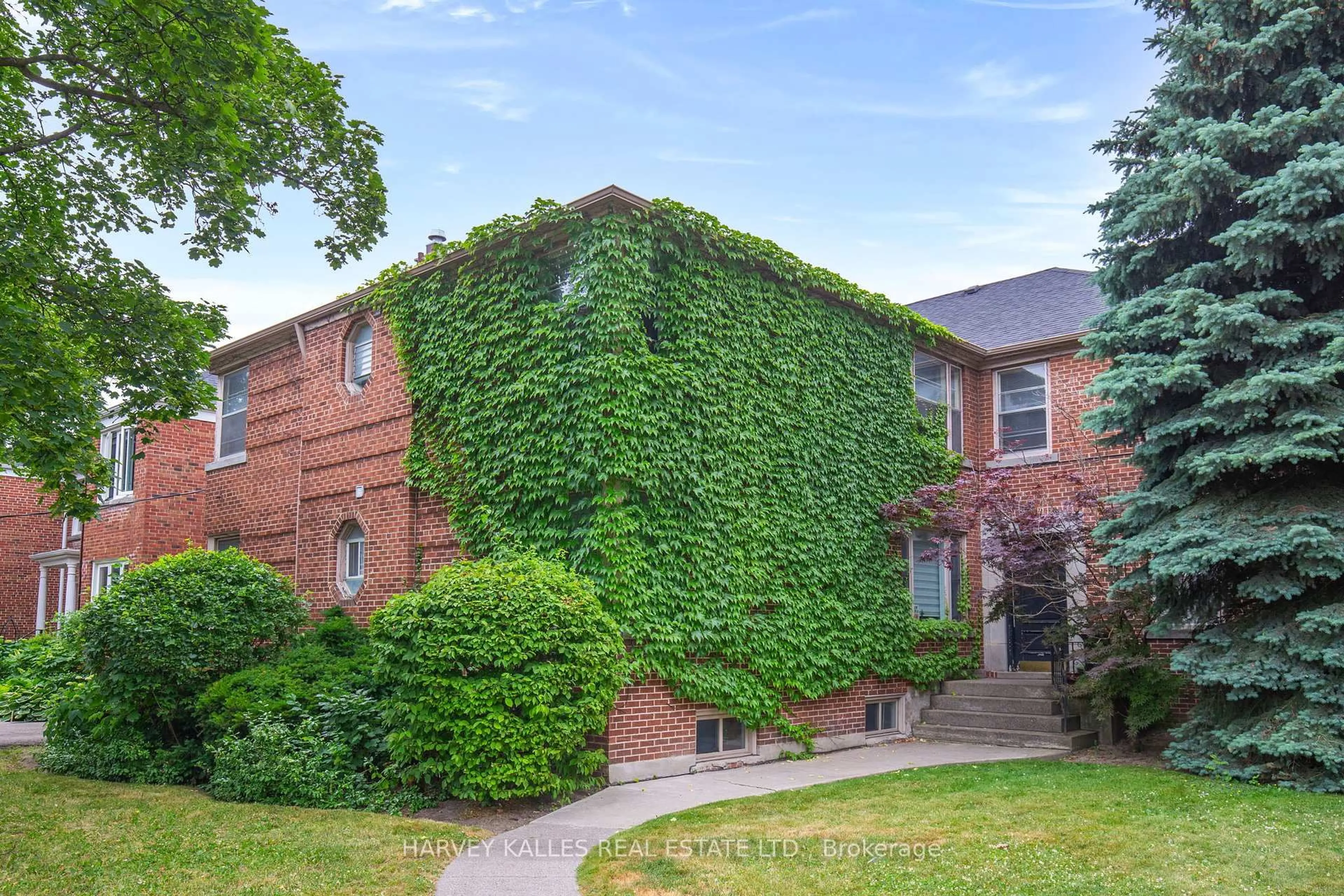 Home with brick exterior material, building for 15 Warwick Ave #3, Toronto Ontario M6C 1T5