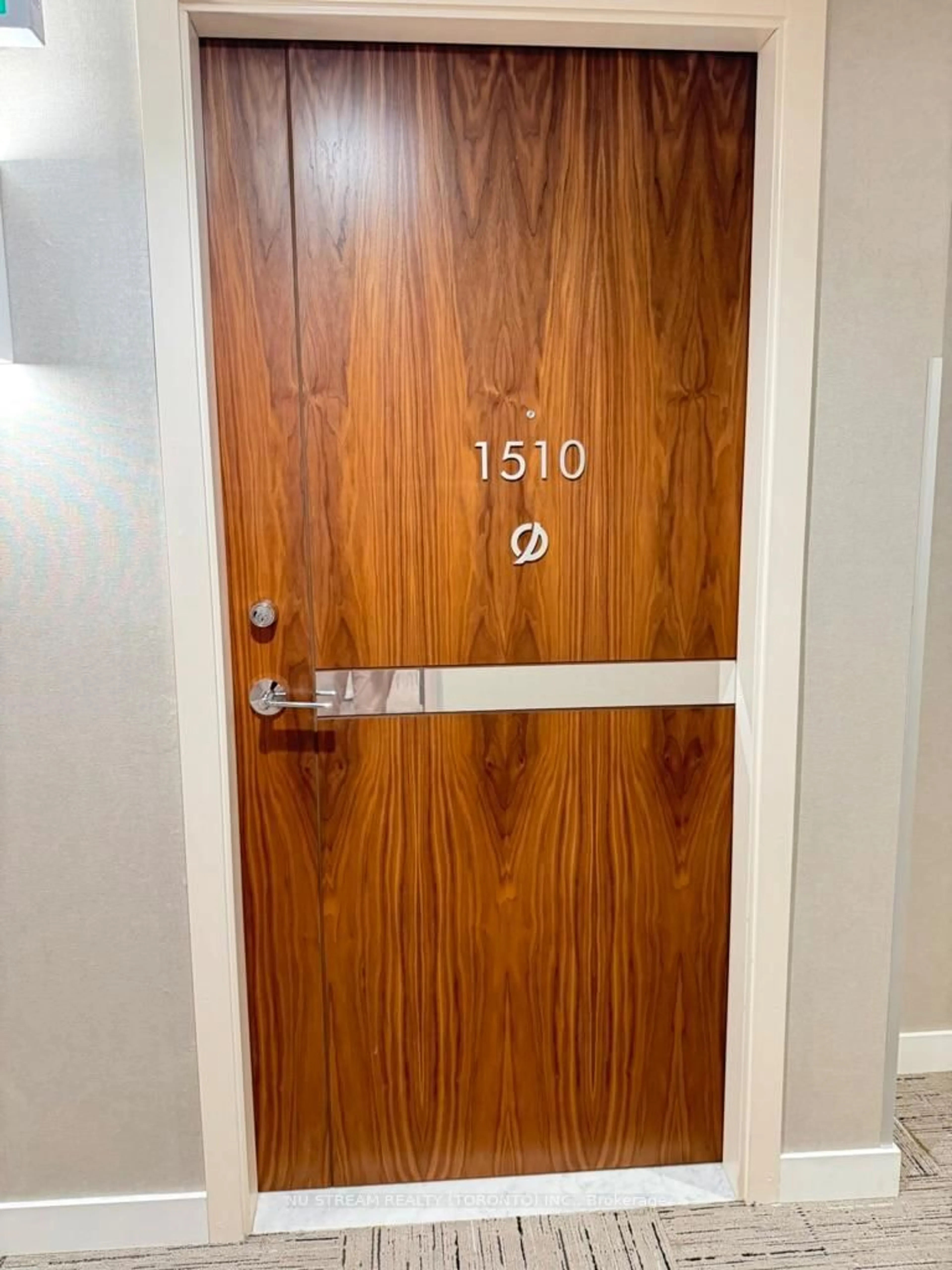 Indoor entryway for 25 McMahon Dr #1510, Toronto Ontario M2K 0J1