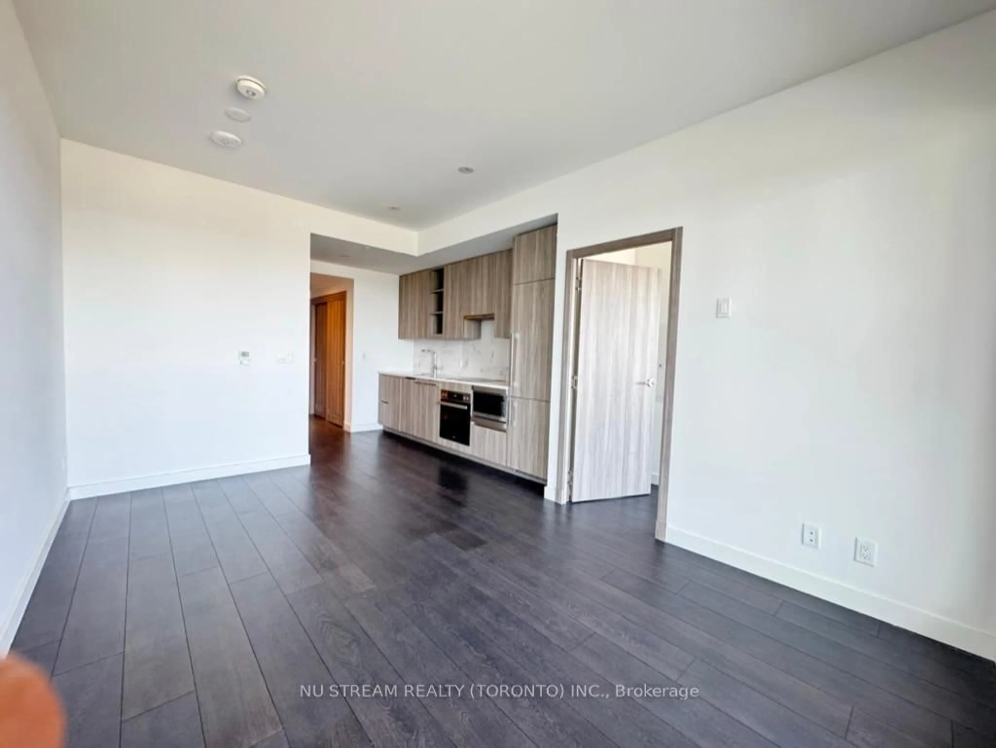 A pic of a room for 25 McMahon Dr #1510, Toronto Ontario M2K 0J1