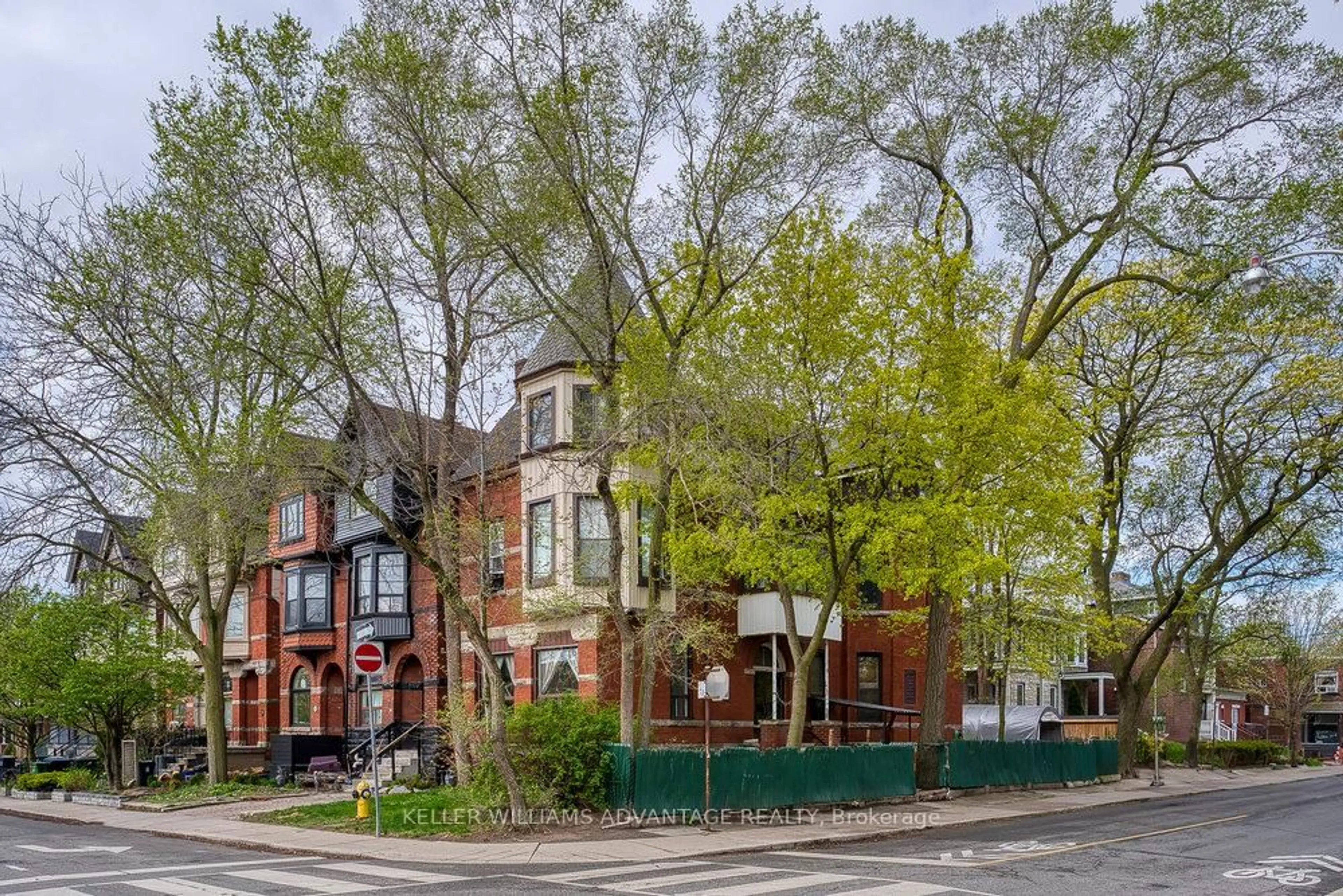 Home with brick exterior material, street for 43 Dewson St, Toronto Ontario M6H 1G6